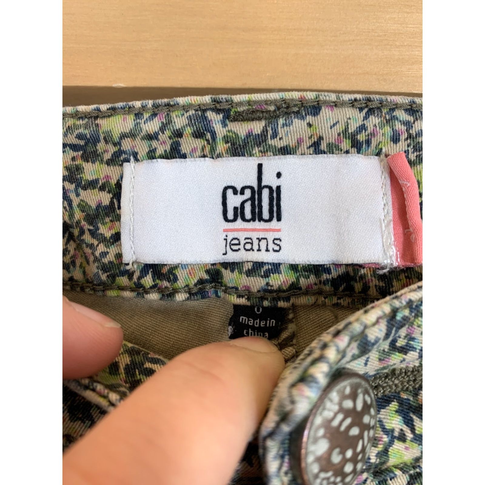 Vintage Cabi Jeans Womens Size 0 Skinny Denim Floral Green Jeans Size 25" / US 0 / IT 36 - 7 Thumbnail