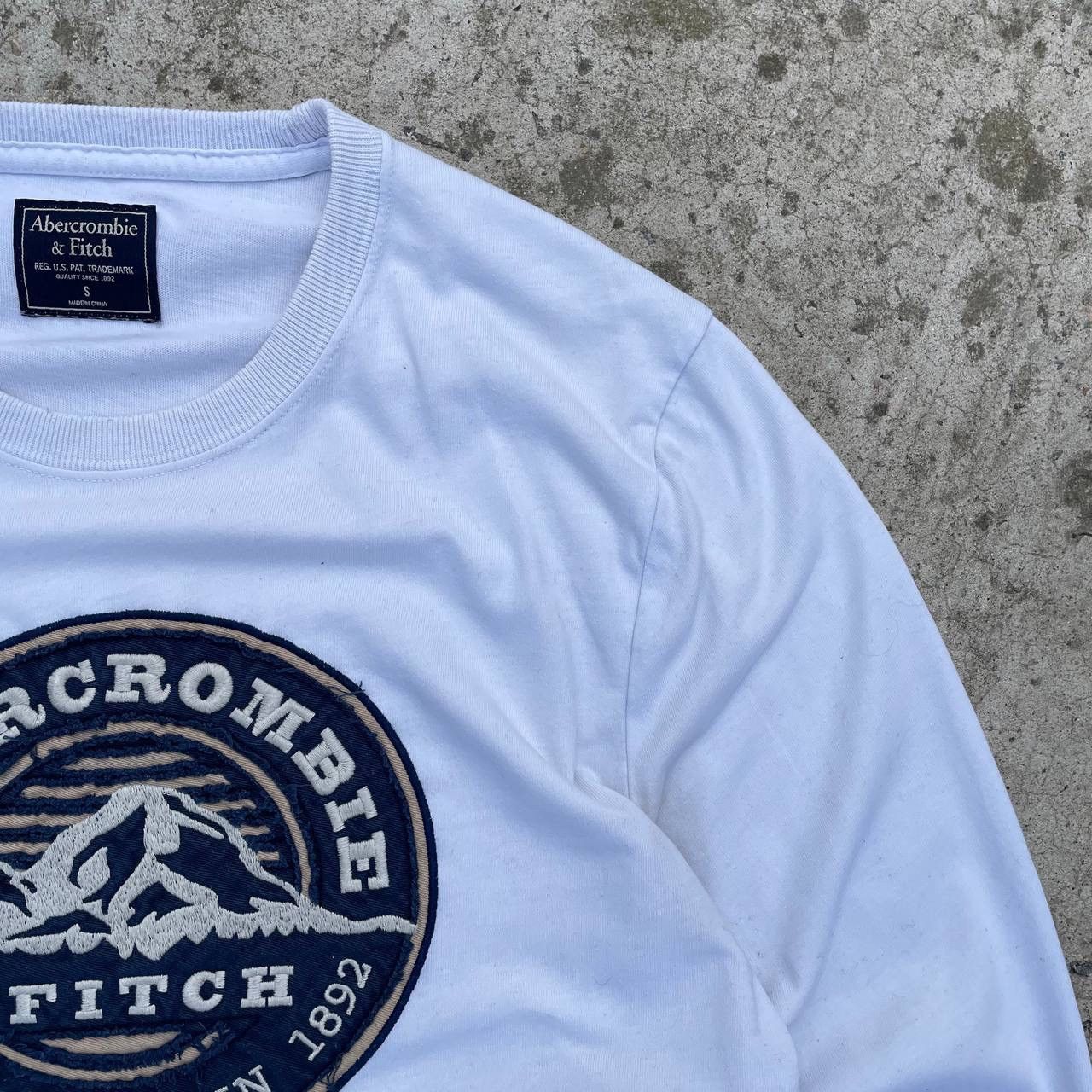 Abercrombie & Fitch VTG Abercrombie & Fitch Long-sleeve T-shirts Size S Grunge Size US S / EU 44-46 / 1 - 9 Thumbnail