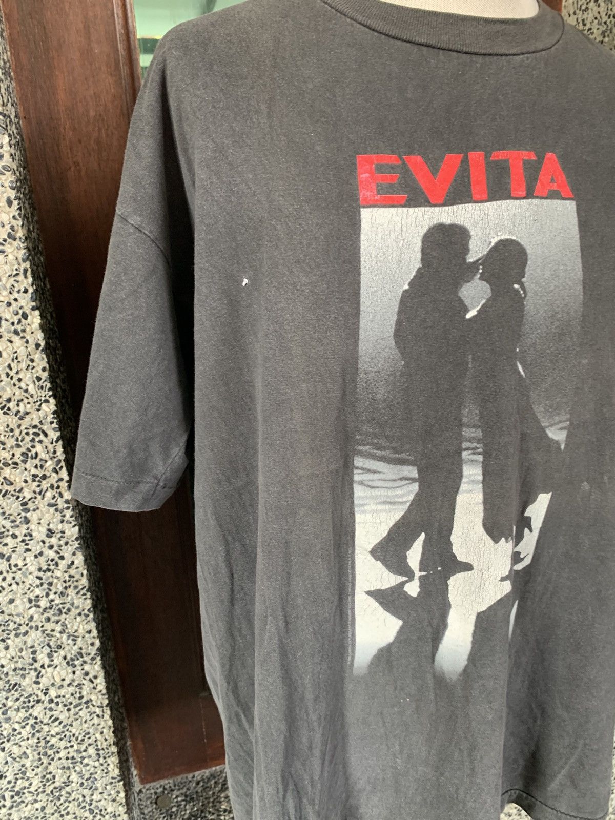 Vintage Vintage 90s Evita Musical Drama Film / Movie T shirt Size US XL / EU 56 / 4 - 4 Thumbnail