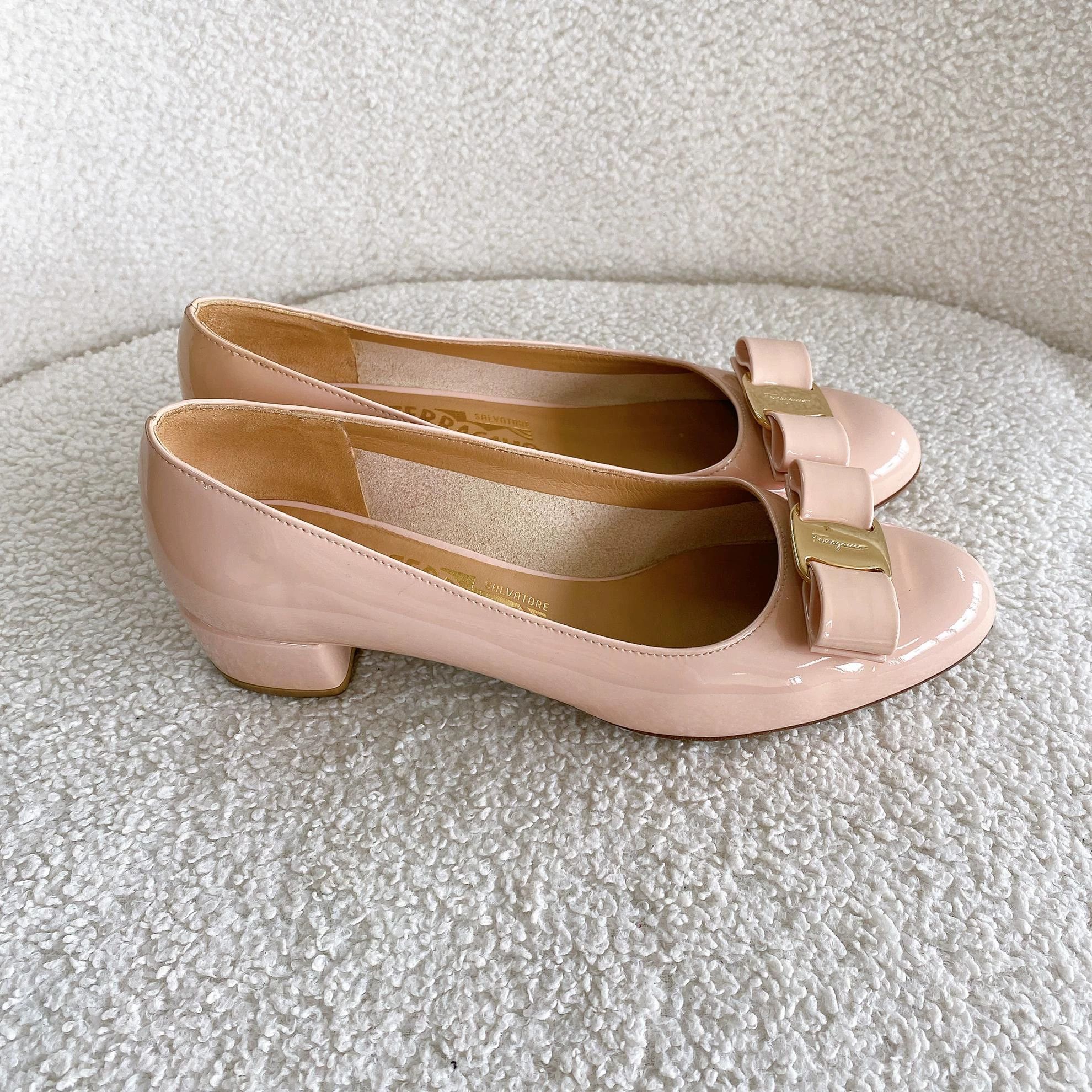 Salvatore Ferragamo Ferragamo Patent Leather Nude Low Heel Pumps US 6.5 1294 Size US 6.5 / IT 36.5 - 3 Thumbnail