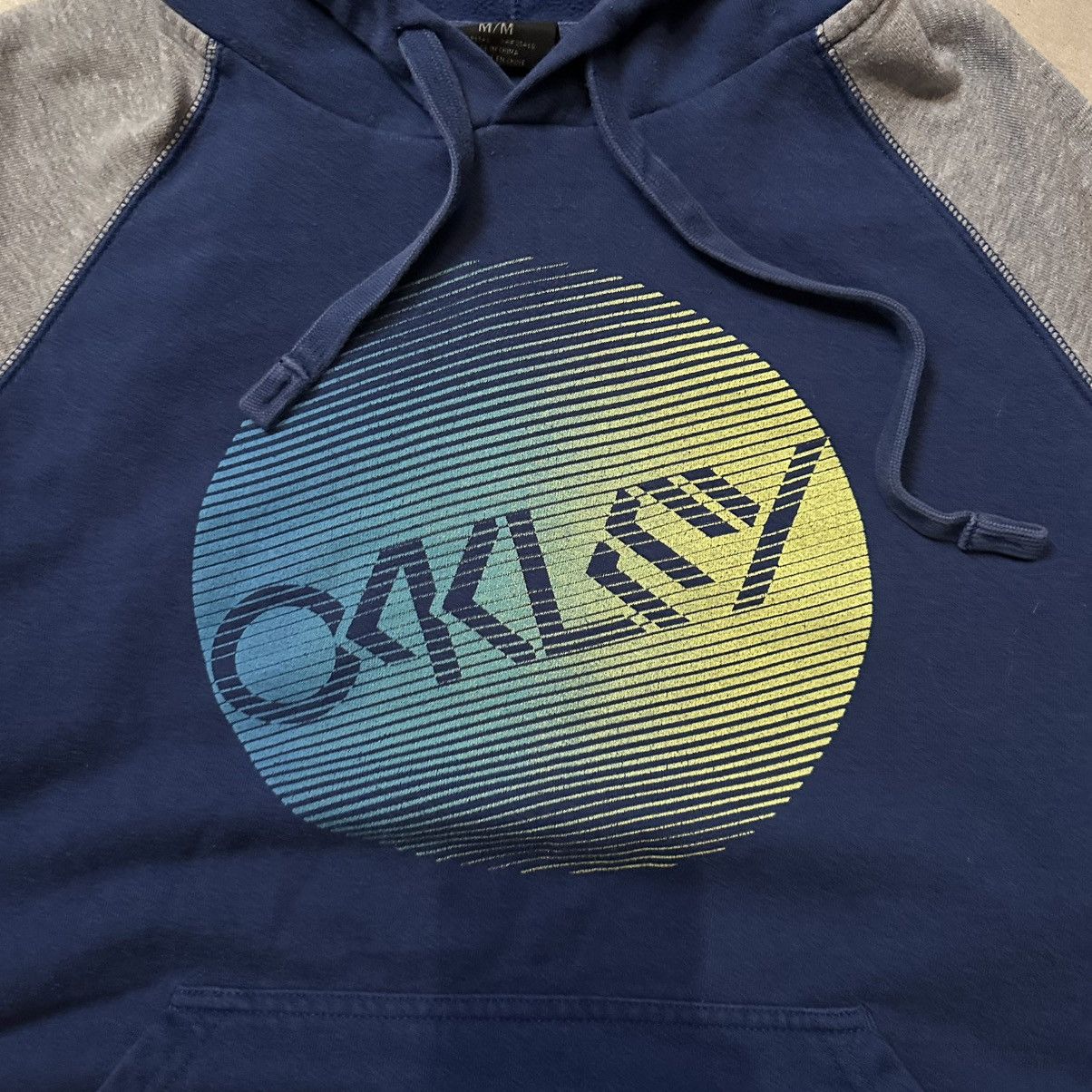 Oakley Navy Blue & Grey Oakley Logo Hoodie Sweatshirt Size M Size US M / EU 48-50 / 2 - 3 Thumbnail