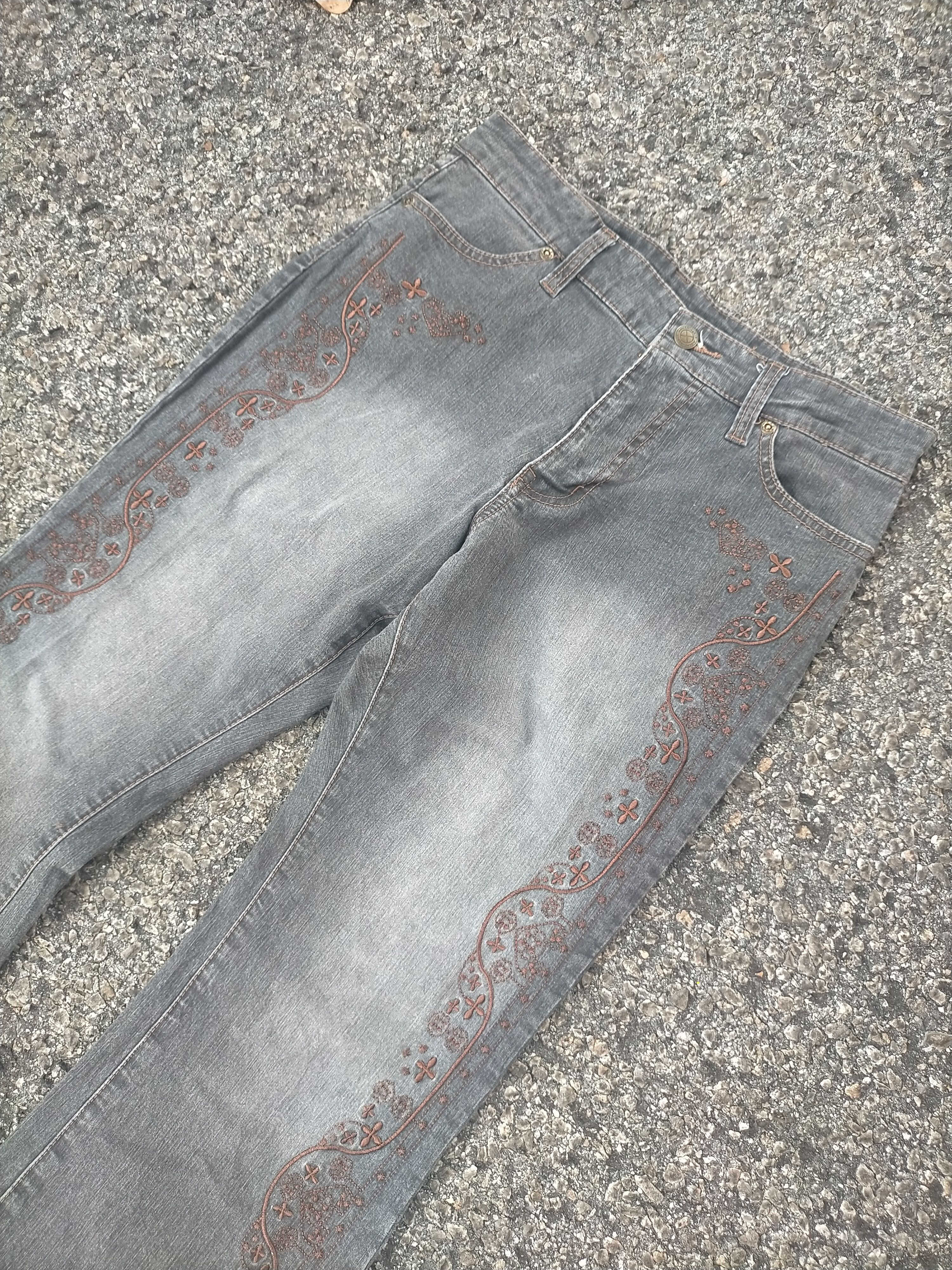 CIVARIZE Rare Advantage Embroidery Mudwash Flare Jeans Size US 30 / EU 46 - 4 Thumbnail