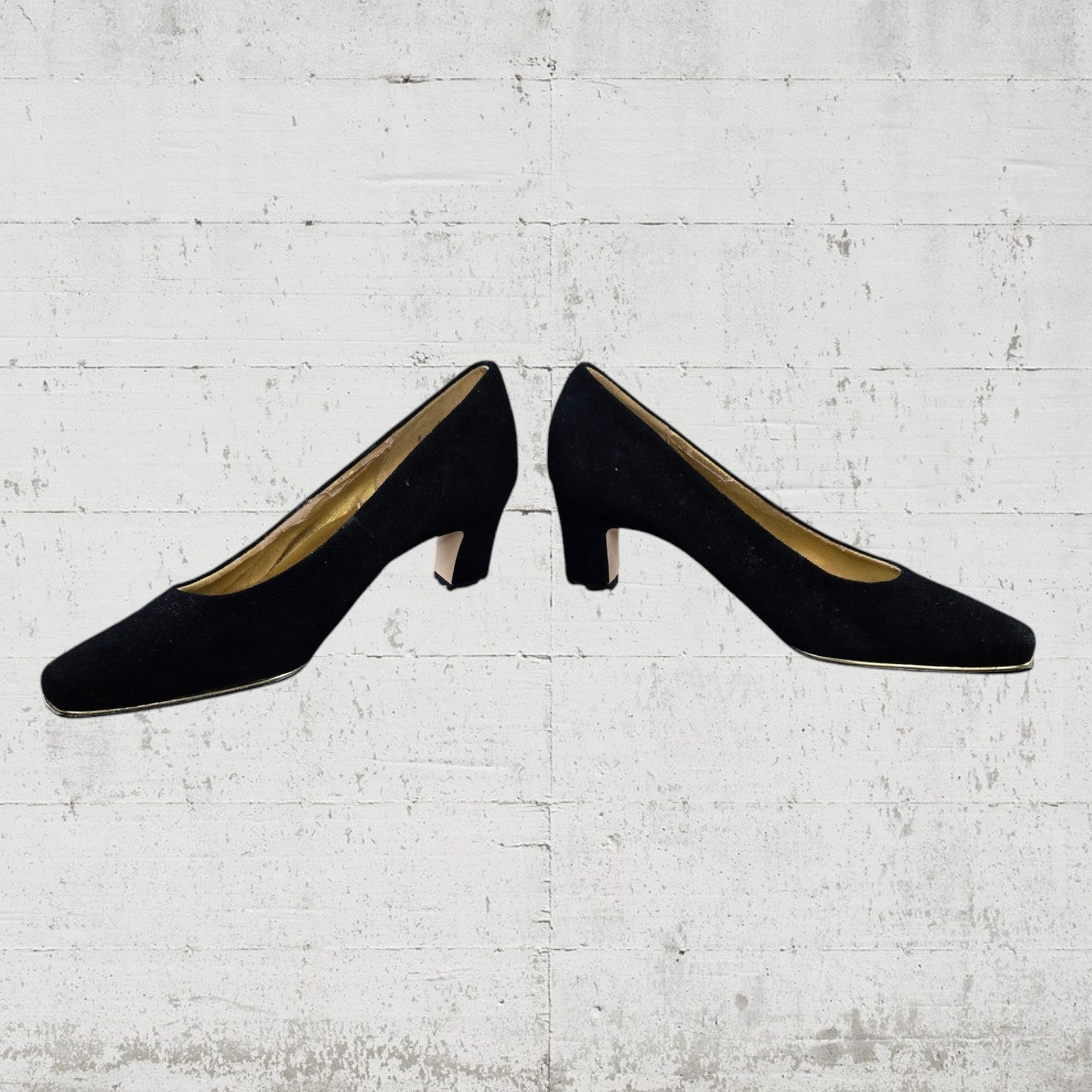 Vintage 80s Vintage Black Suede Pointed Square Toe Heels Size 8 Size US 8 / IT 38 - 2 Thumbnail