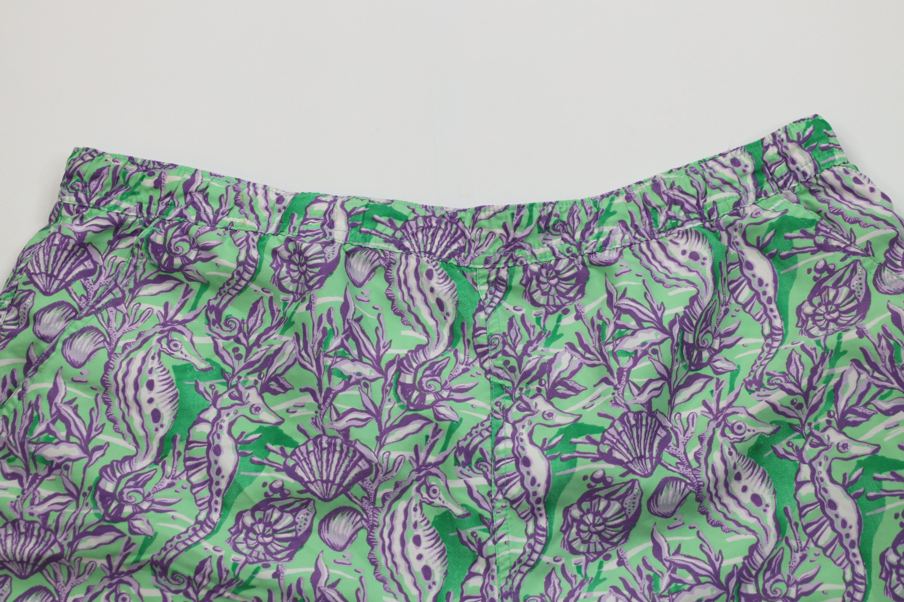 Vineyard Vines Vineyard Vines Seahorse All Over Print Lined Shorts Trunks Size US 34 / EU 50 - 2 Thumbnail