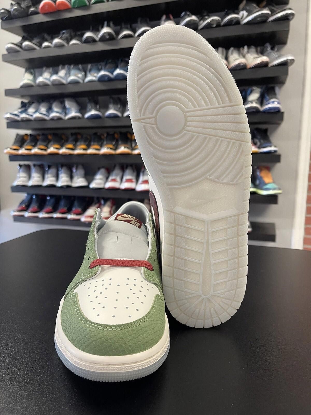 Nike Size 10.5 - Nike Air Jordan 1 Retro Low “Year of the Dragon" Size US 10.5 / EU 43-44 - 6 Thumbnail