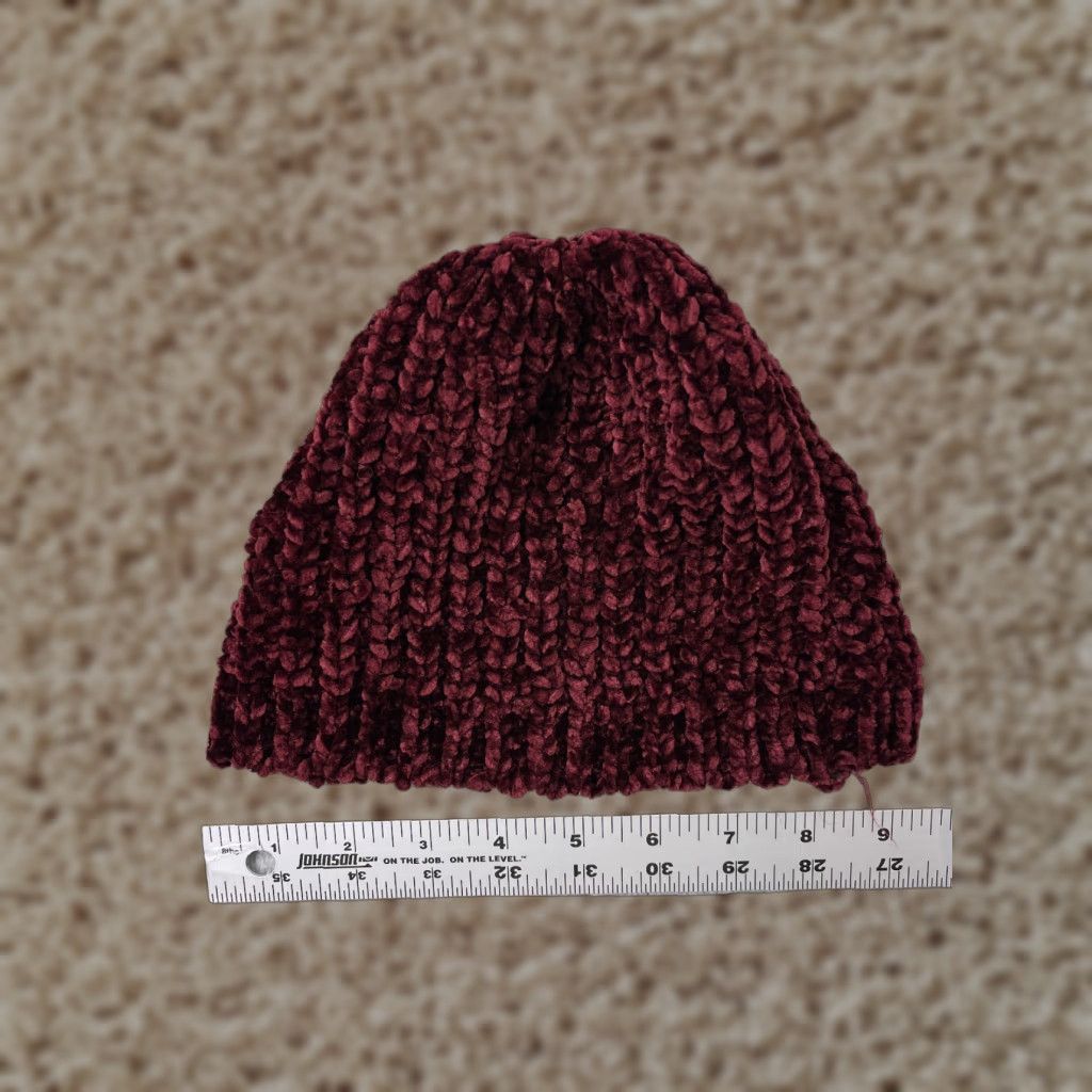 Vintage Pugs Beanie Toque Adult One Size Burgundy Knit Snow 100% Acrylic Ski Hat/Cap Mens Beanie Winter Ski Size ONE SIZE - 1 Thumbnail