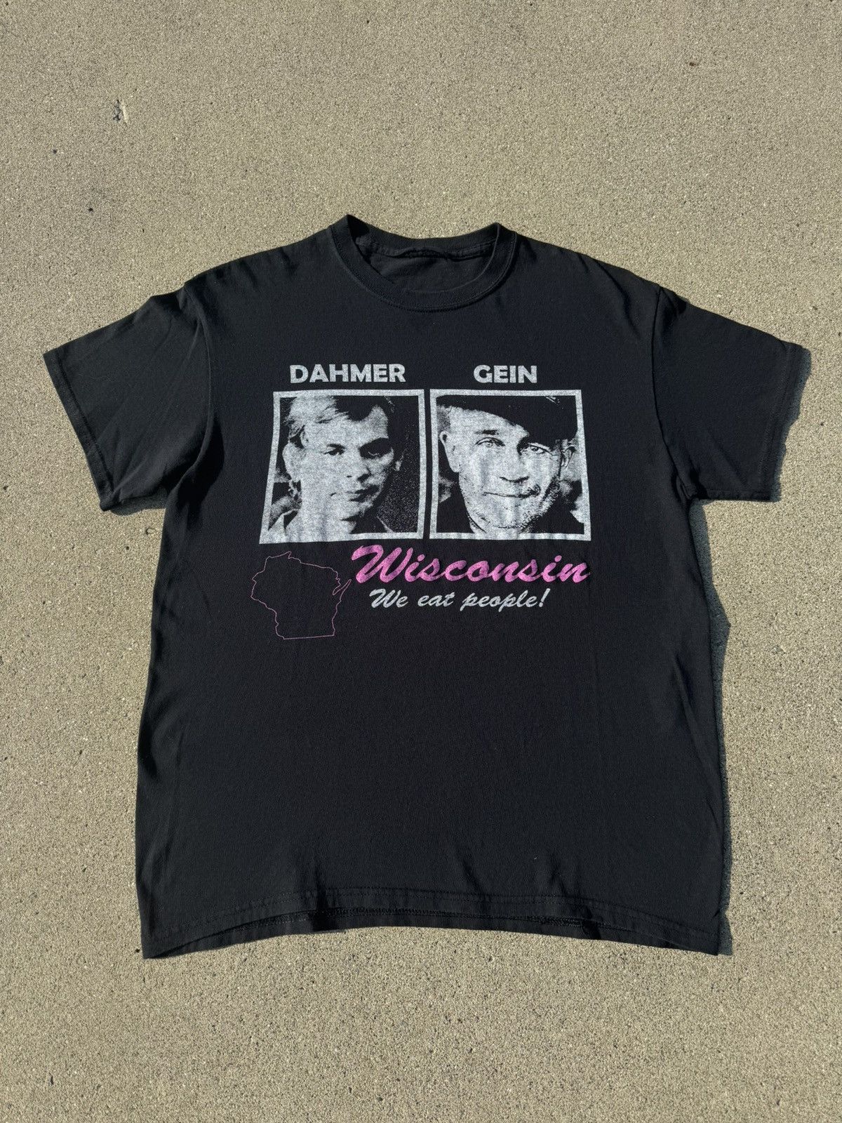 Vintage Vintage 90s 00s Wisconsin Serial Killer Gein Dahmer T-Shirt Size US L / EU 52-54 / 3 - 2 Thumbnail