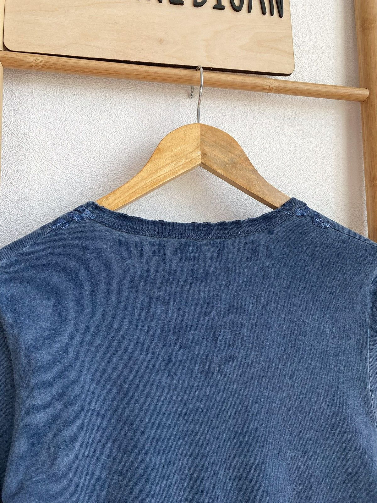 Maison Margiela MAISON MARTIN MARGIELA AIDS garment dyed v- neck t-shirt Size US S / EU 44-46 / 1 - 17 Thumbnail