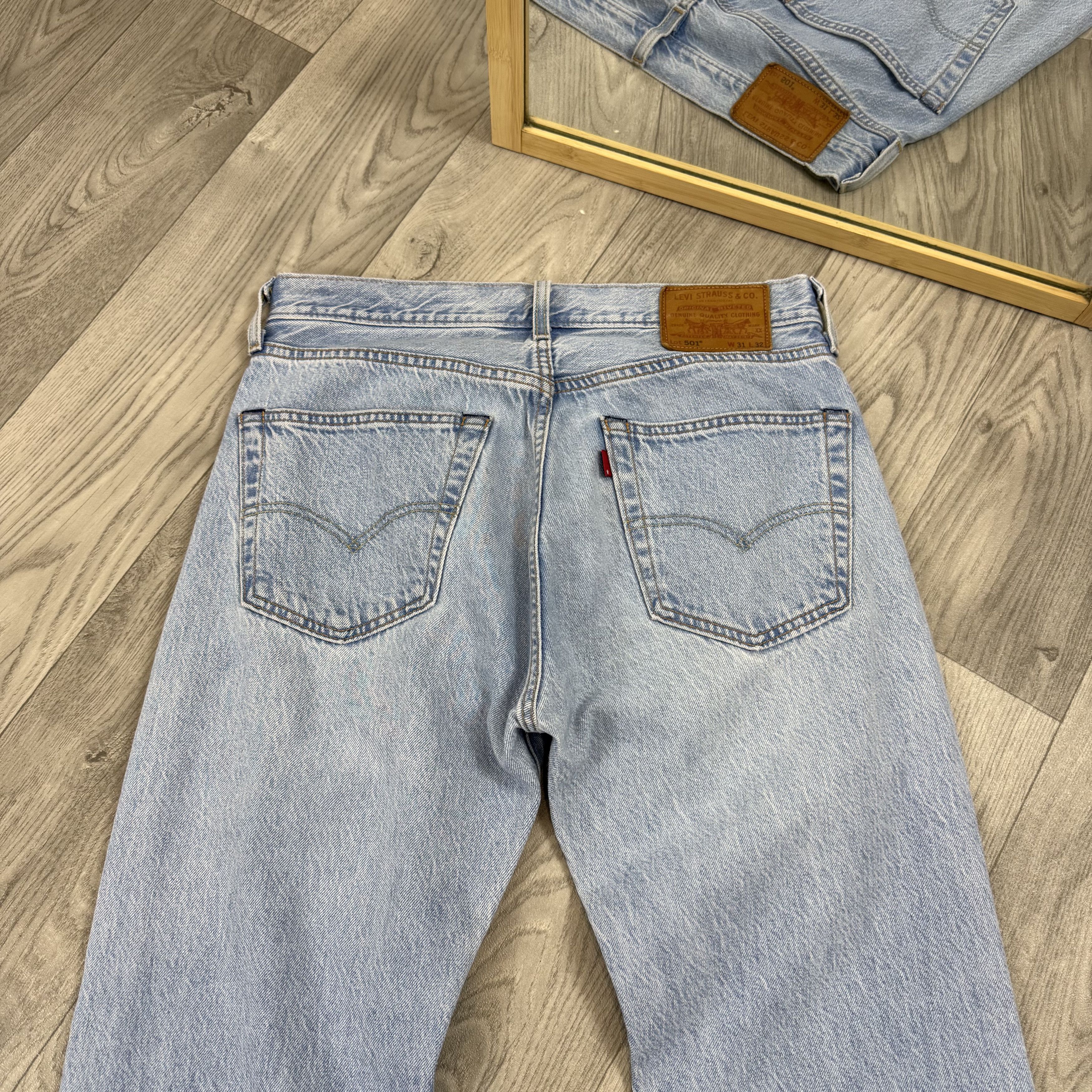 Levi's Levi's 501 Blue Stonewashed Denim Jeans Pants 31x32 Size US 31 - 7 Thumbnail