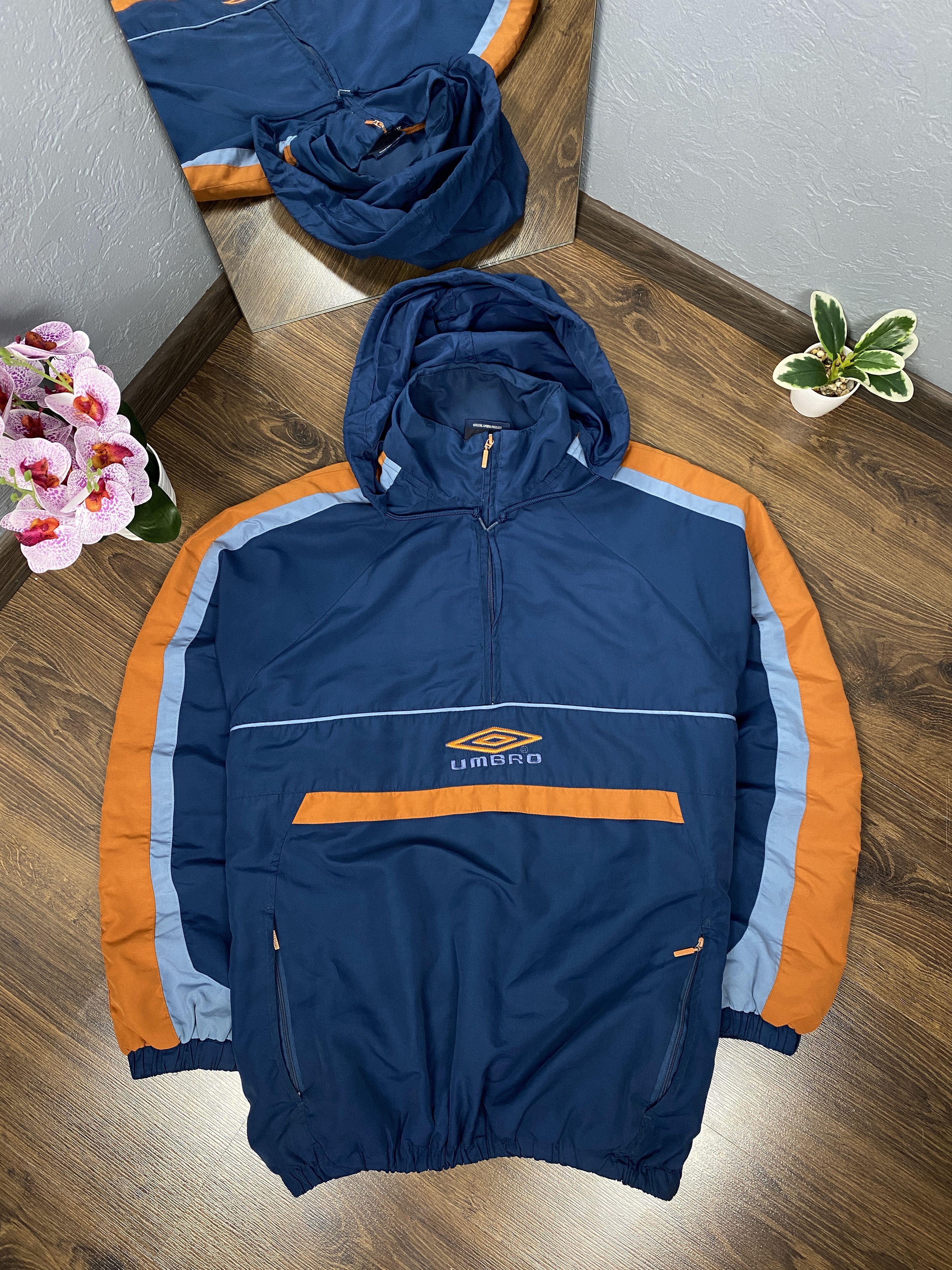 Umbro Umbro vintage nylon anorak jacket center logo Size US XL / EU 56 / 4 - 1 Thumbnail