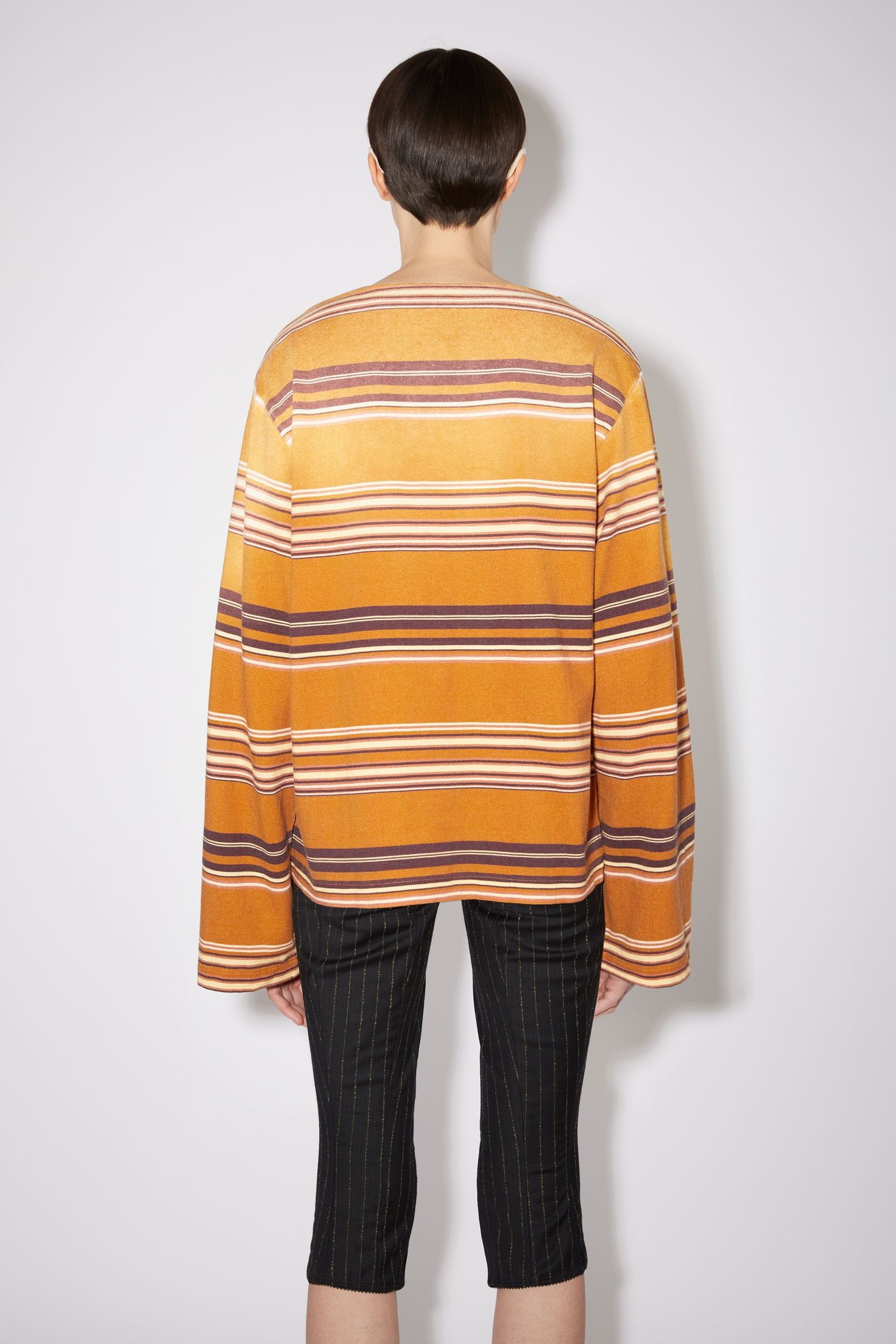 Acne Studios o1y0725 Logo T-Shirt in Multicolor Size XXS / US 00 / IT 34 - 4 Thumbnail