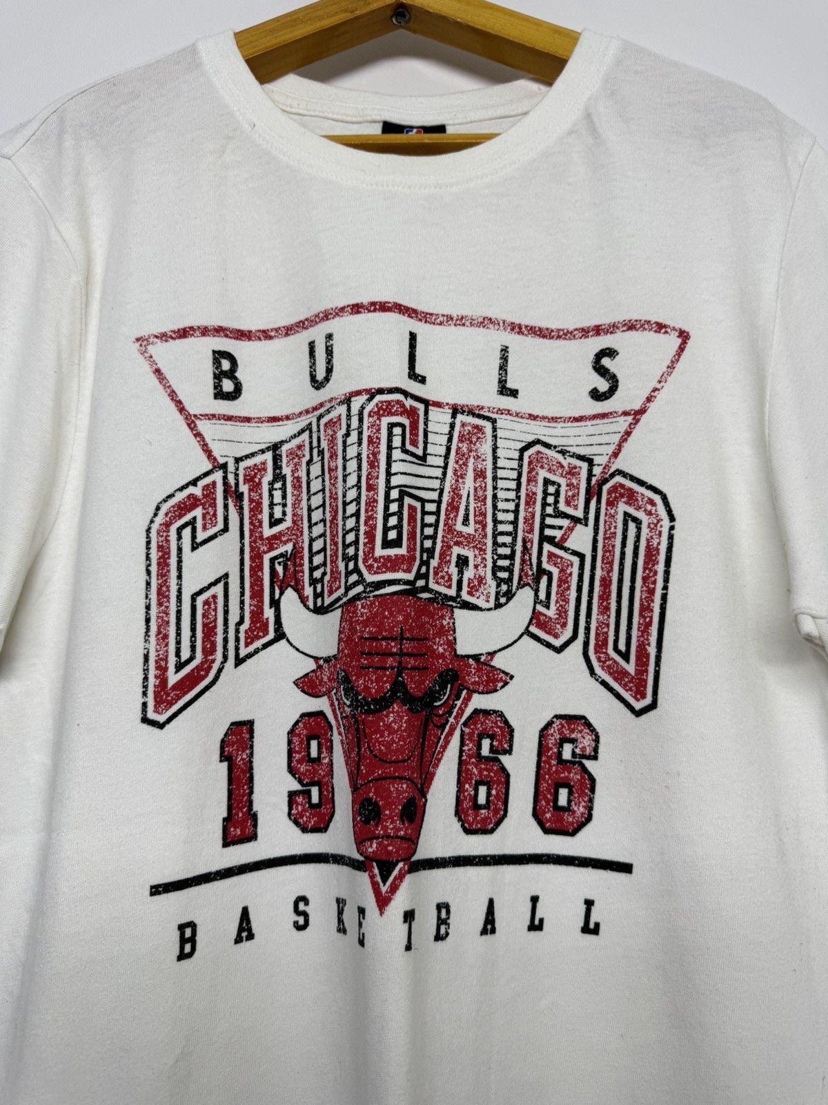 NBA Vintage Chicago Bulls Big Logo 1966 Size US M / EU 48-50 / 2 - 1 Thumbnail