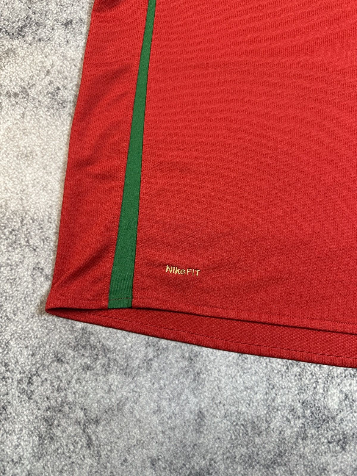 Nike Vintage Nike Portugal Soccer Jersey Blokecore Rare USA Style Size US S / EU 44-46 / 1 - 3 Thumbnail