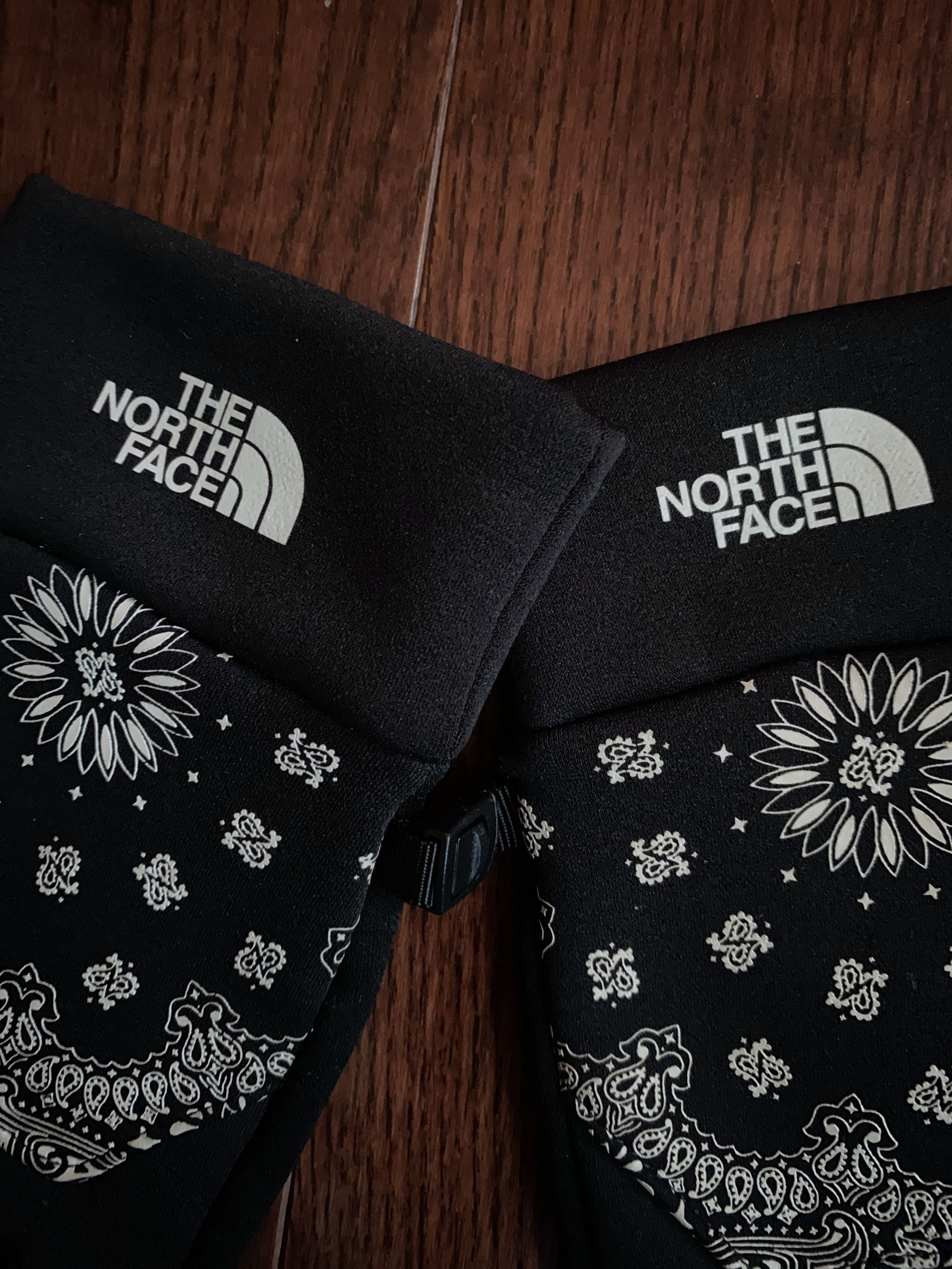 Supreme × The North Face Bandana Gloves FW14 Size ONE SIZE - 3 Thumbnail