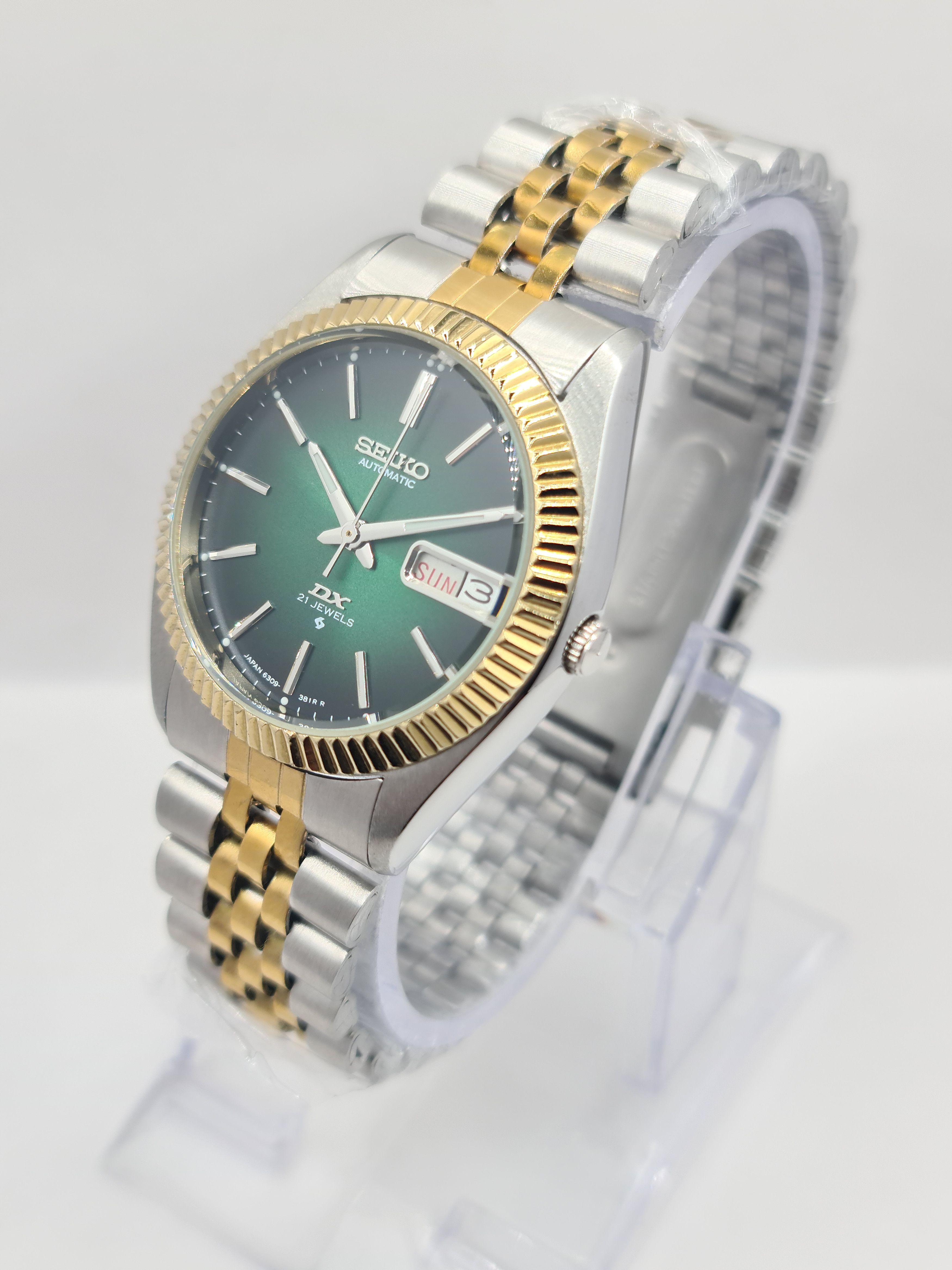 Japanese Brand Seiko DX Automatic Fluted Bazel Day/Date Japan Size 36 - 3 Thumbnail