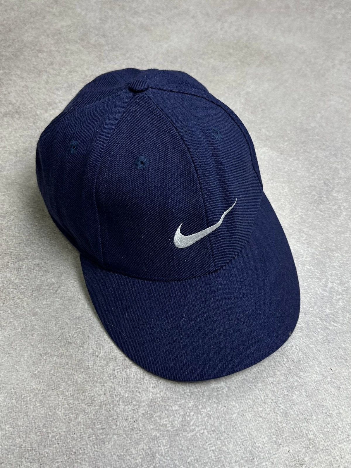 Nike Vintage Nike Swoosh Snapback Hat Size ONE SIZE - 1 Thumbnail