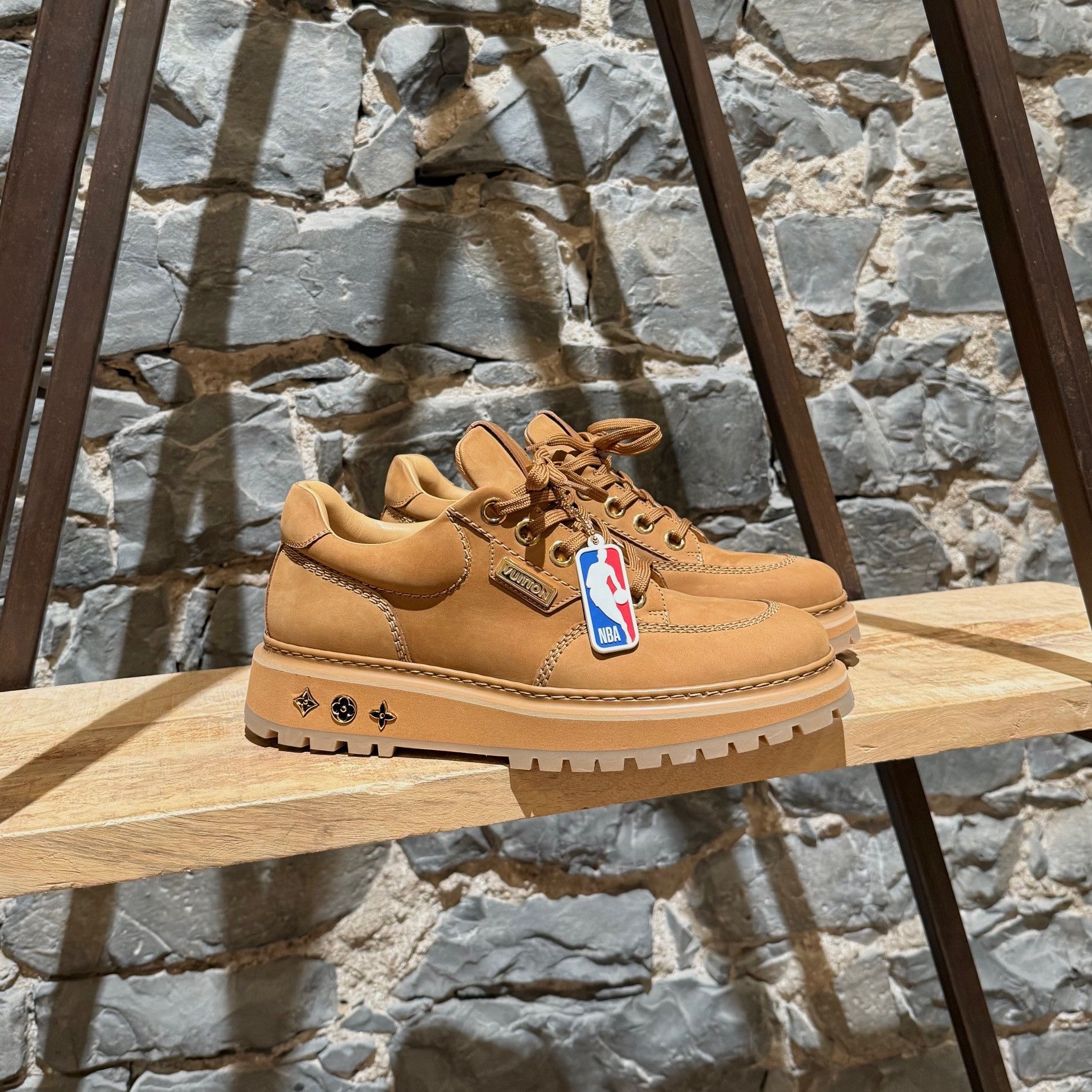 希少コラボ◆送料込【Louis Vuitton x NBA】Abbesses DerbyEbony _12.JPG?set_id=880000500F