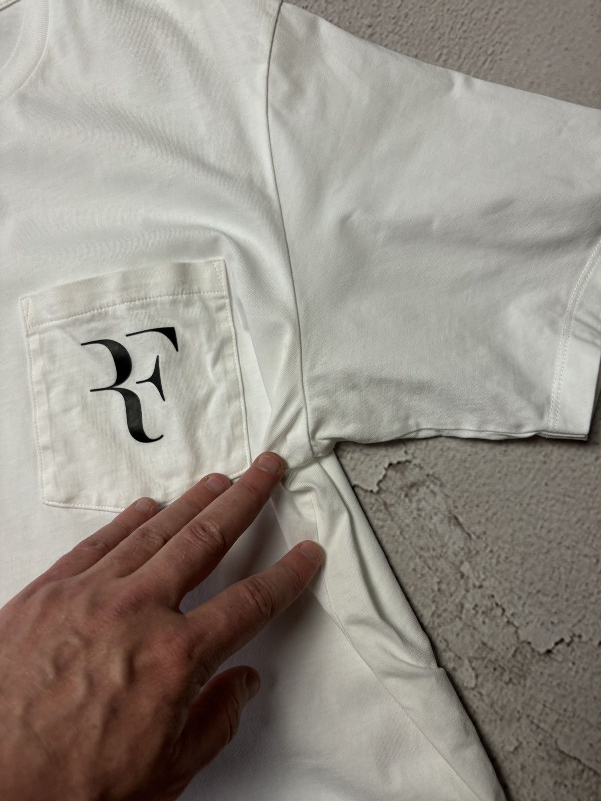 Uniqlo Uniqlo x Roger Federer RF Shirt Mens L White Tennis Size US L / EU 52-54 / 3 - 5 Thumbnail