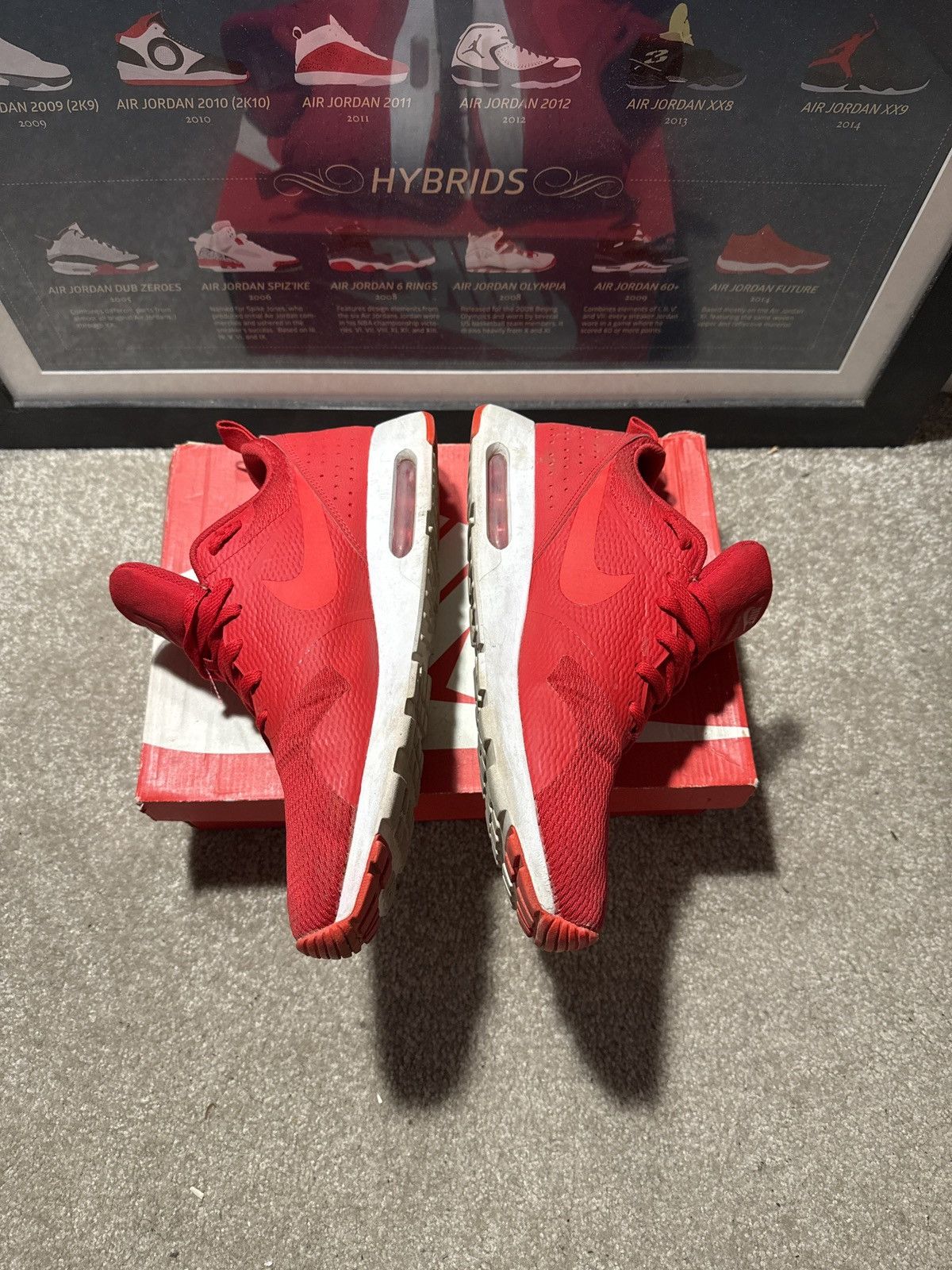 Nike Nike Air Max Tavas Triple Red Size US 11 / EU 44 - 4 Thumbnail