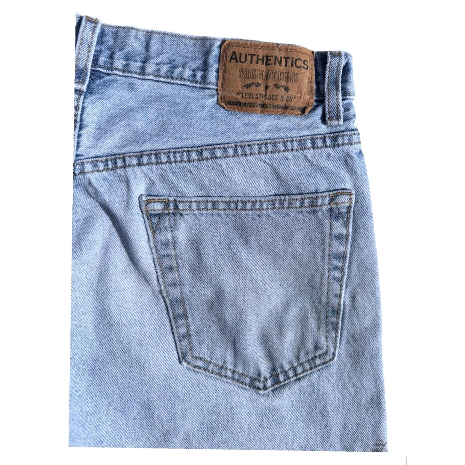 Levi's VINTAGE Levi's Jeans Light Wash Denim 34x30 Men Regular Size 34 Inseam 30 Straight Blue Size US 34 / EU 50 - 3 Thumbnail