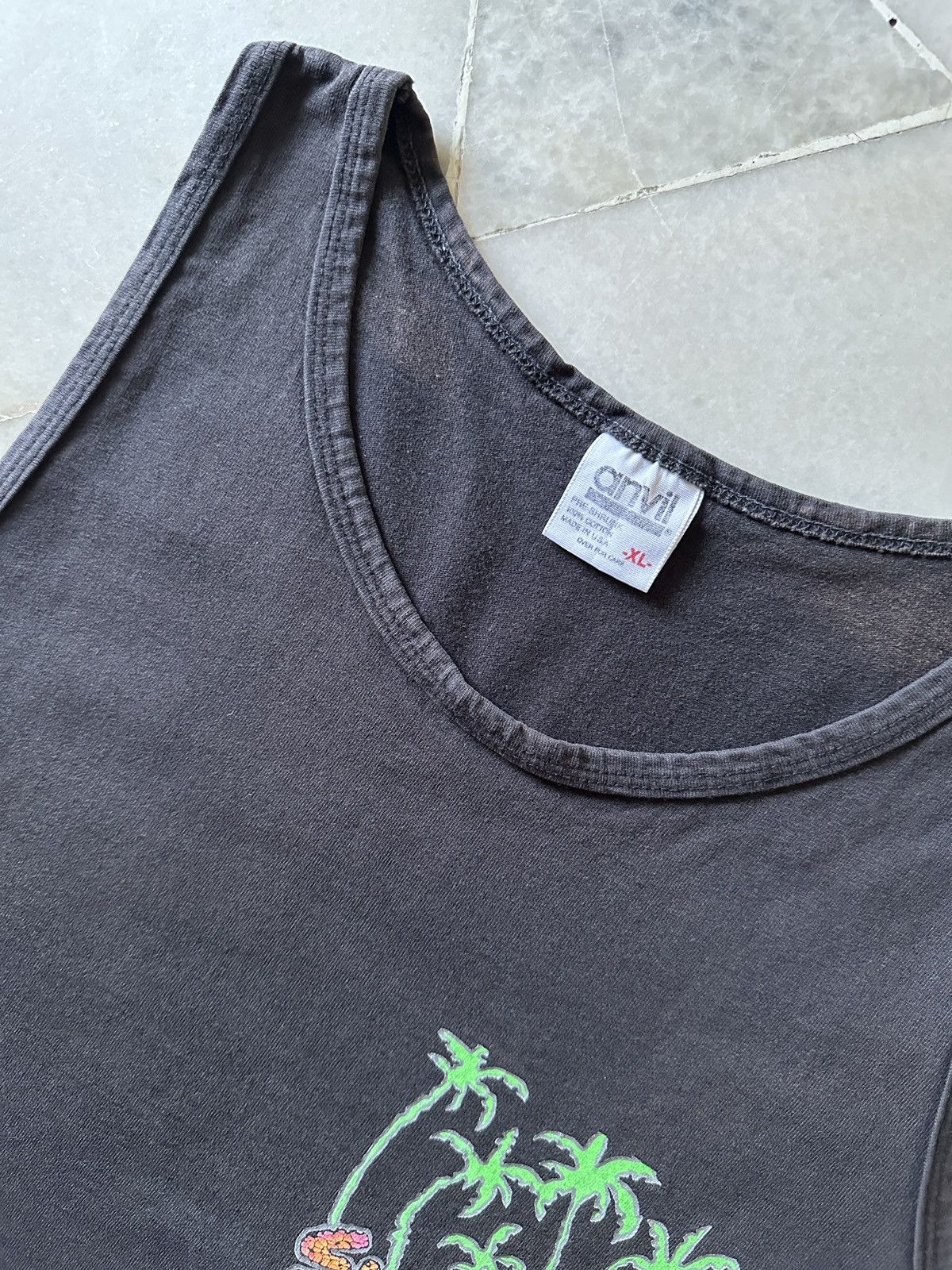 Vintage VINTAGE 90’s SURFERS ALLIANCE FADED TANK TOP SHIRT Size US XL / EU 56 / 4 - 6 Thumbnail