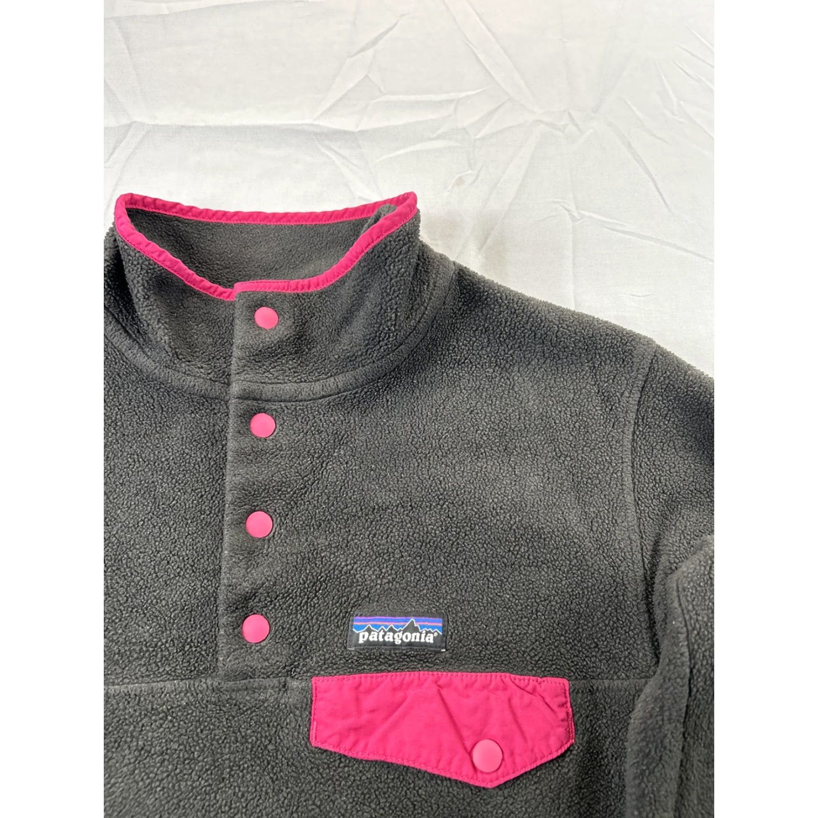 Patagonia Patagonia Synchilla Sweater Women's Medium Charcoal Gray Fleece Snap Pullover Size M / US 6-8 / IT 42-44 - 3 Thumbnail
