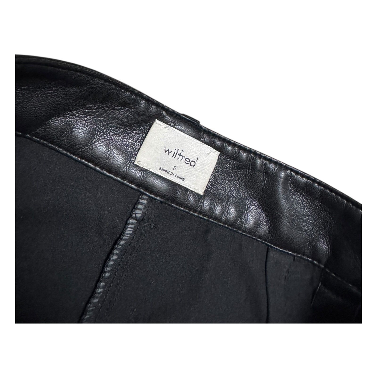 Aritzia WILFRED ARITZIA Faux Vegan Leather CARGO Casual Pants Size 0 Size 24" / US 00 / IT 34 - 5 Thumbnail