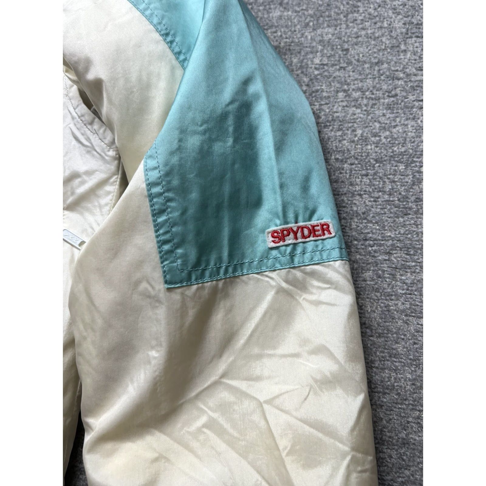 Spyder VINTAGE Spyder Ski Jacket Thinsulate Lite Entrant 90s Style With Hood Ladies 12 Jacket Coat Skiing Blue Nylon Zipped Pockets Mens Womens Boys Girls Size US L / EU 52-54 / 3 - 3 Thumbnail