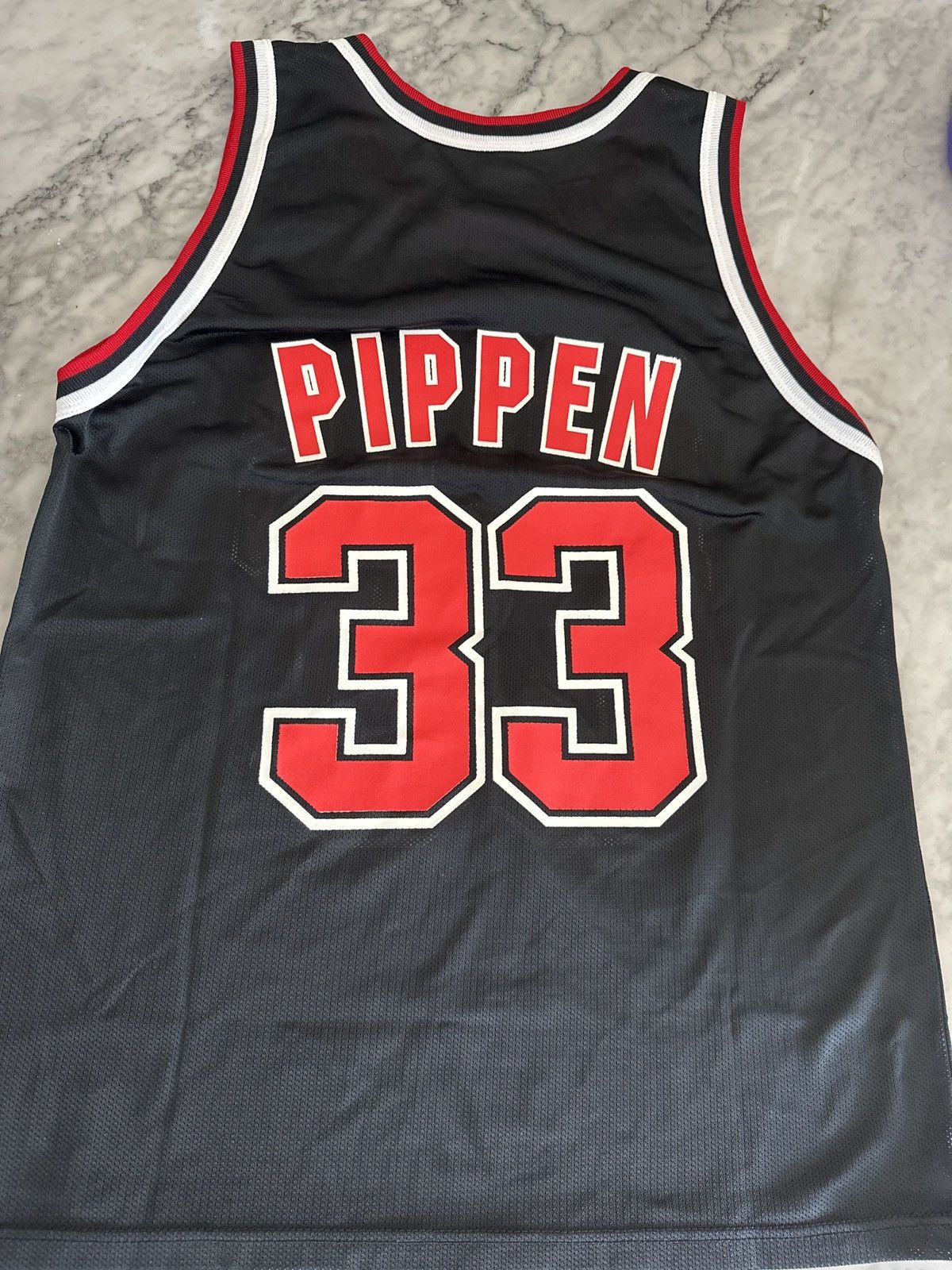 Champion Vintage Chicago Bulls Scottie Pippen #33 Champion Jersey Size US S / EU 44-46 / 1 - 2 Thumbnail