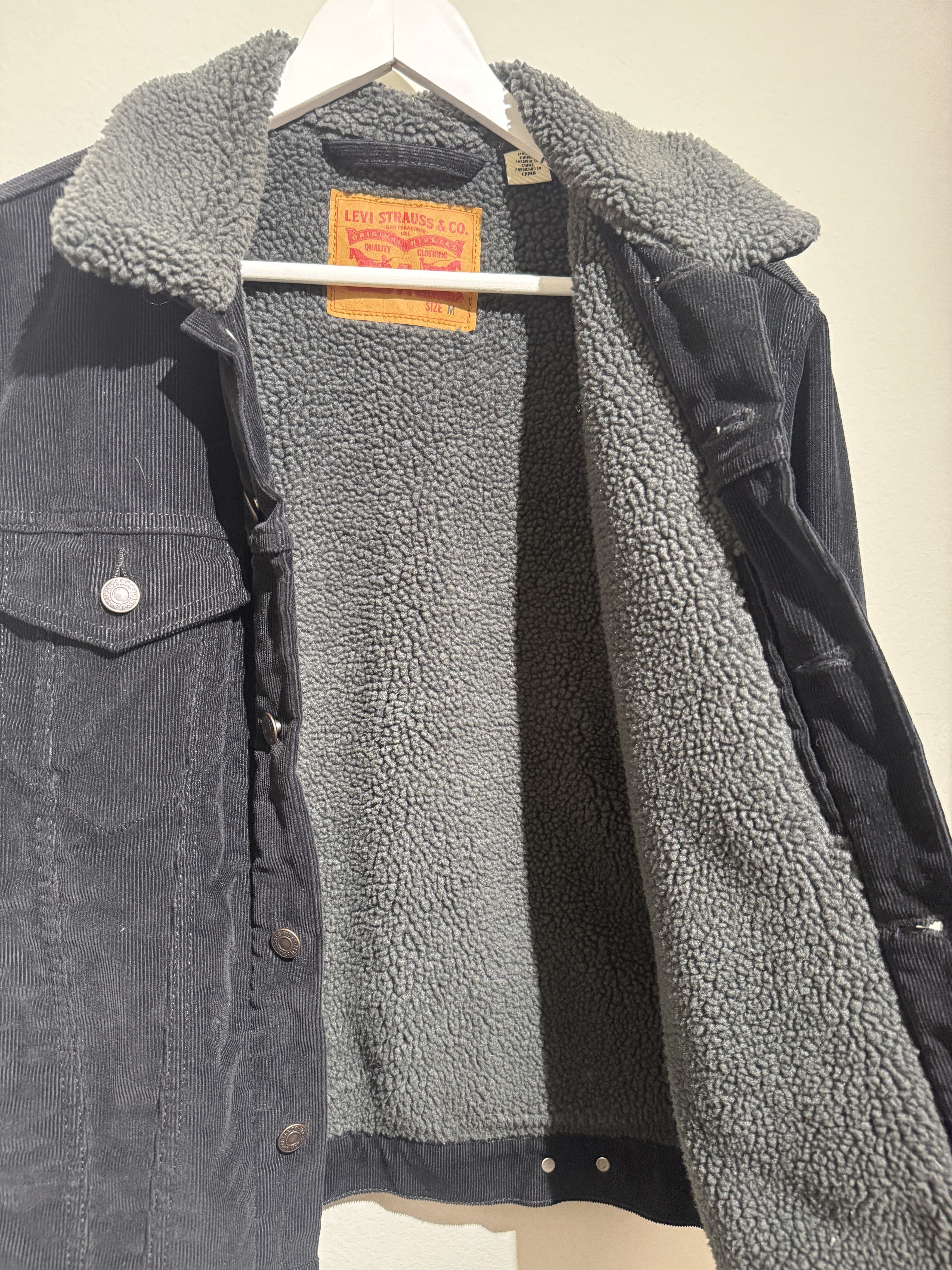 Levi's Levi’s Sherpa Trucker Jacket – Black Corduroy Size US M / EU 48-50 / 2 - 8 Thumbnail