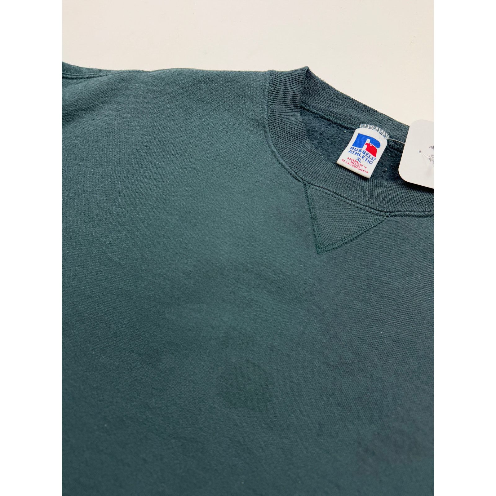 Vintage Vintage 90s Russell Athletic Boxy Fit Blank Sweatshirt XL Size US XL / EU 56 / 4 - 4 Thumbnail