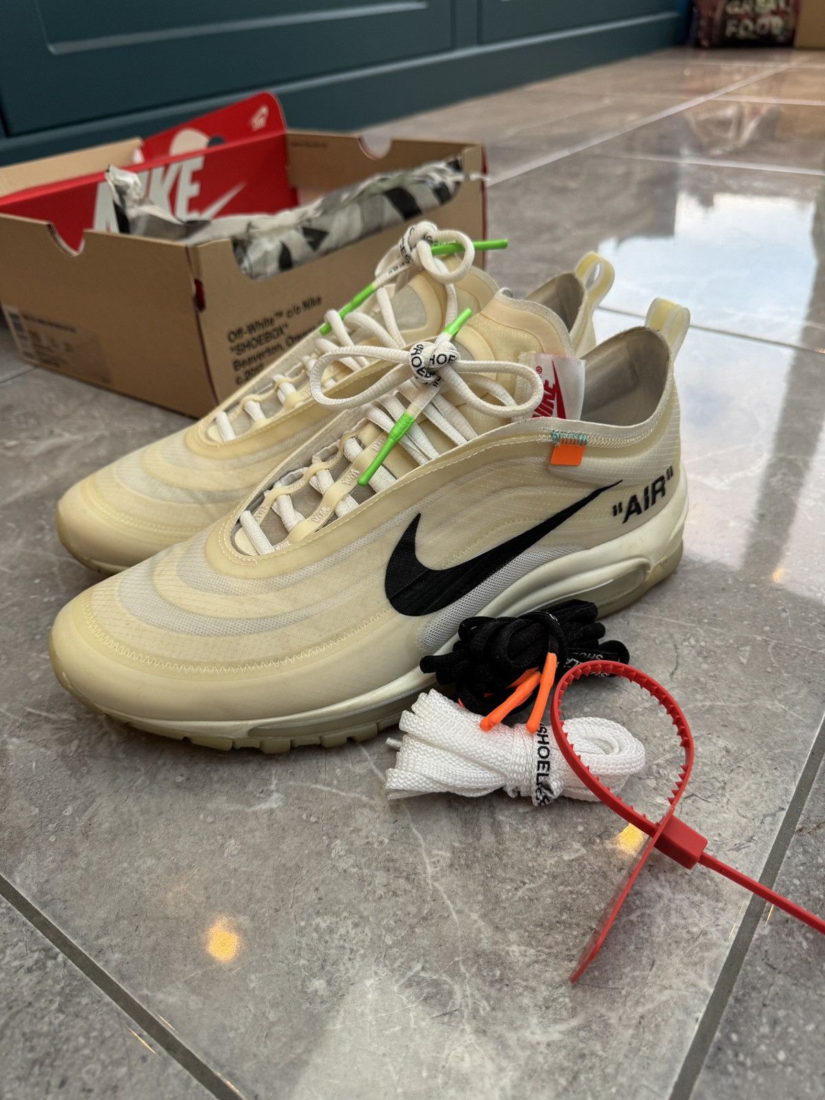 Nike × Off-White Nike x Off-White Air Max 97 Size US 10 / EU 43 - 19 Thumbnail
