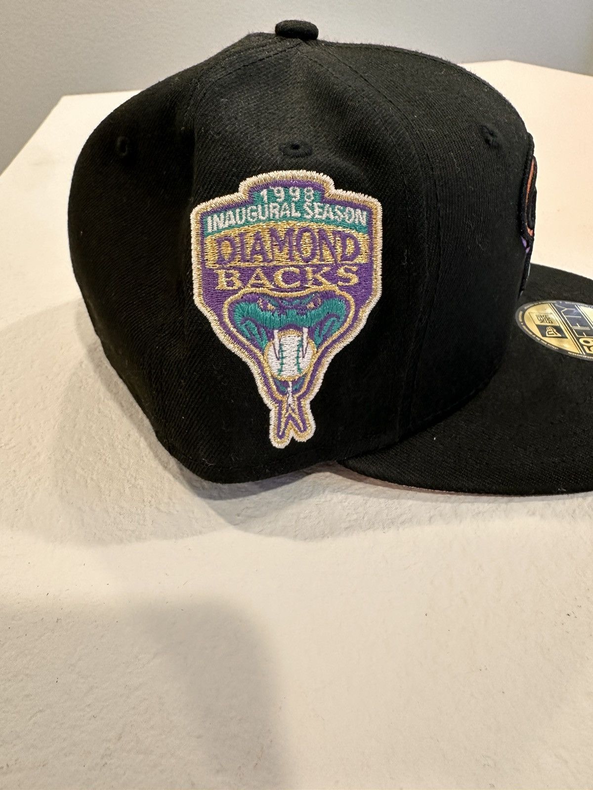New Era Arizona Diamondbacks Fitted Pink Brim Size 30 - 3 Thumbnail