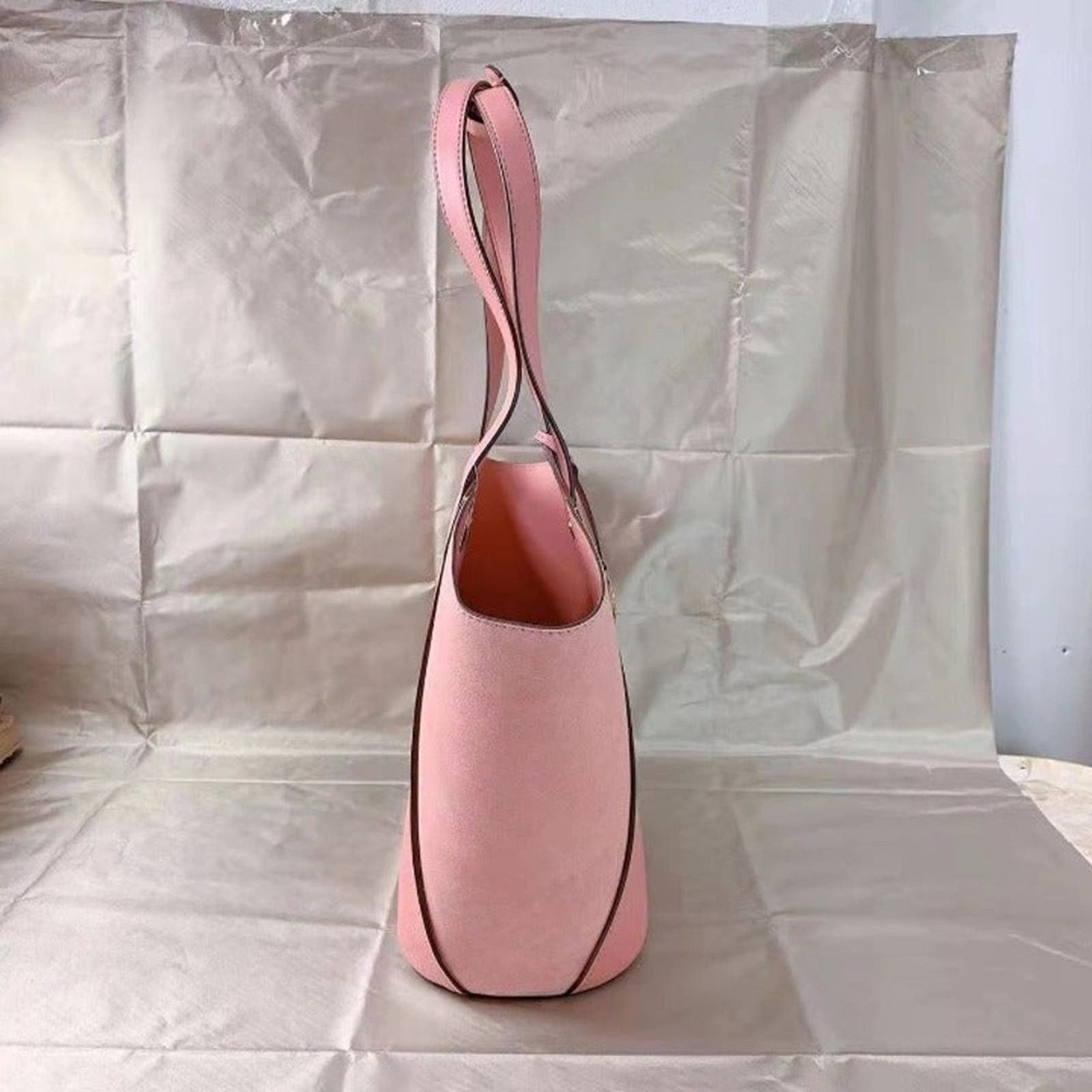 Michael Kors Michael Kors 35F1GPAT3S Portia Large Bucket Bag Sunset Rose Size ONE SIZE - 2 Thumbnail