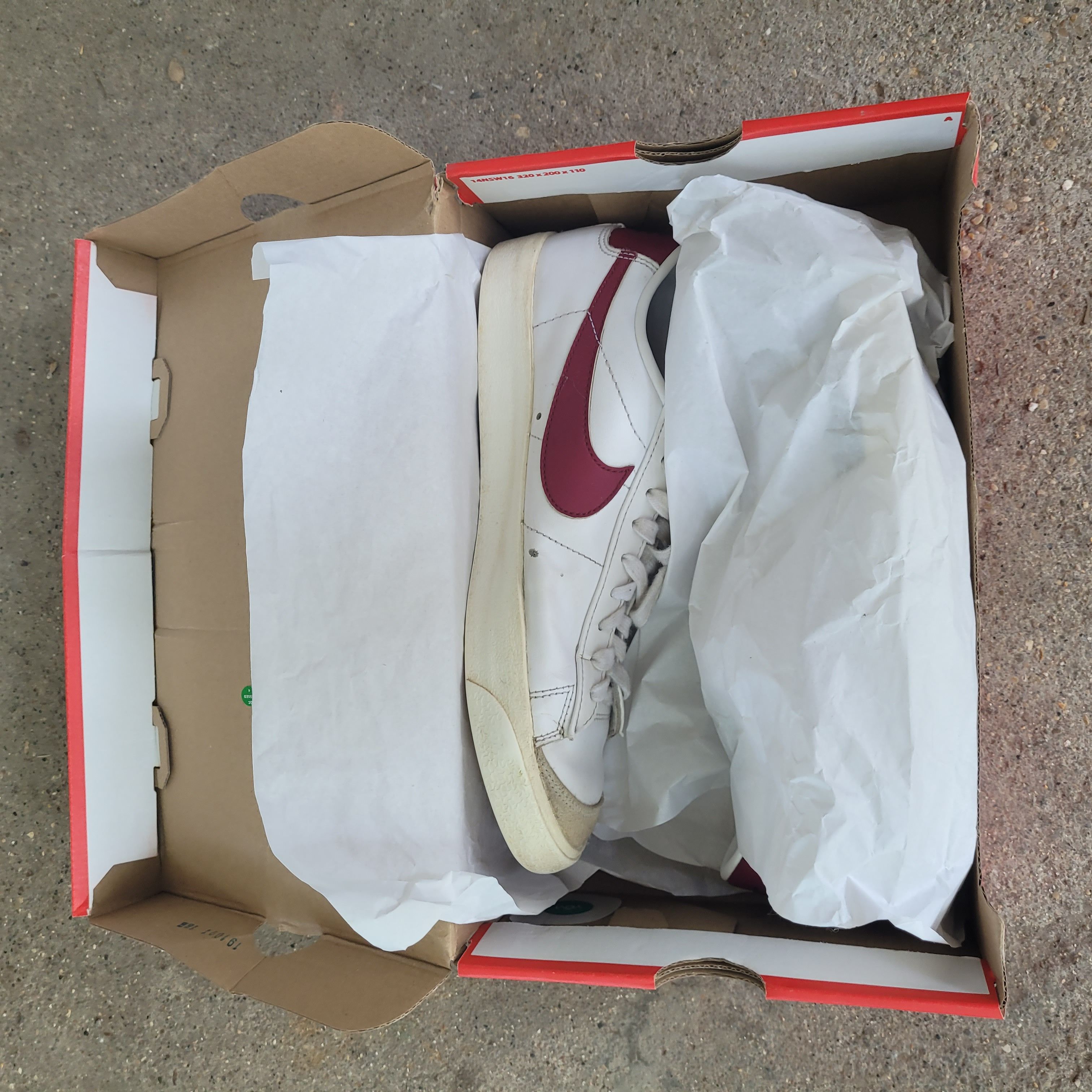Nike Used Nike Blazer Low White/Red Size US 8 / EU 41 - 2 Thumbnail