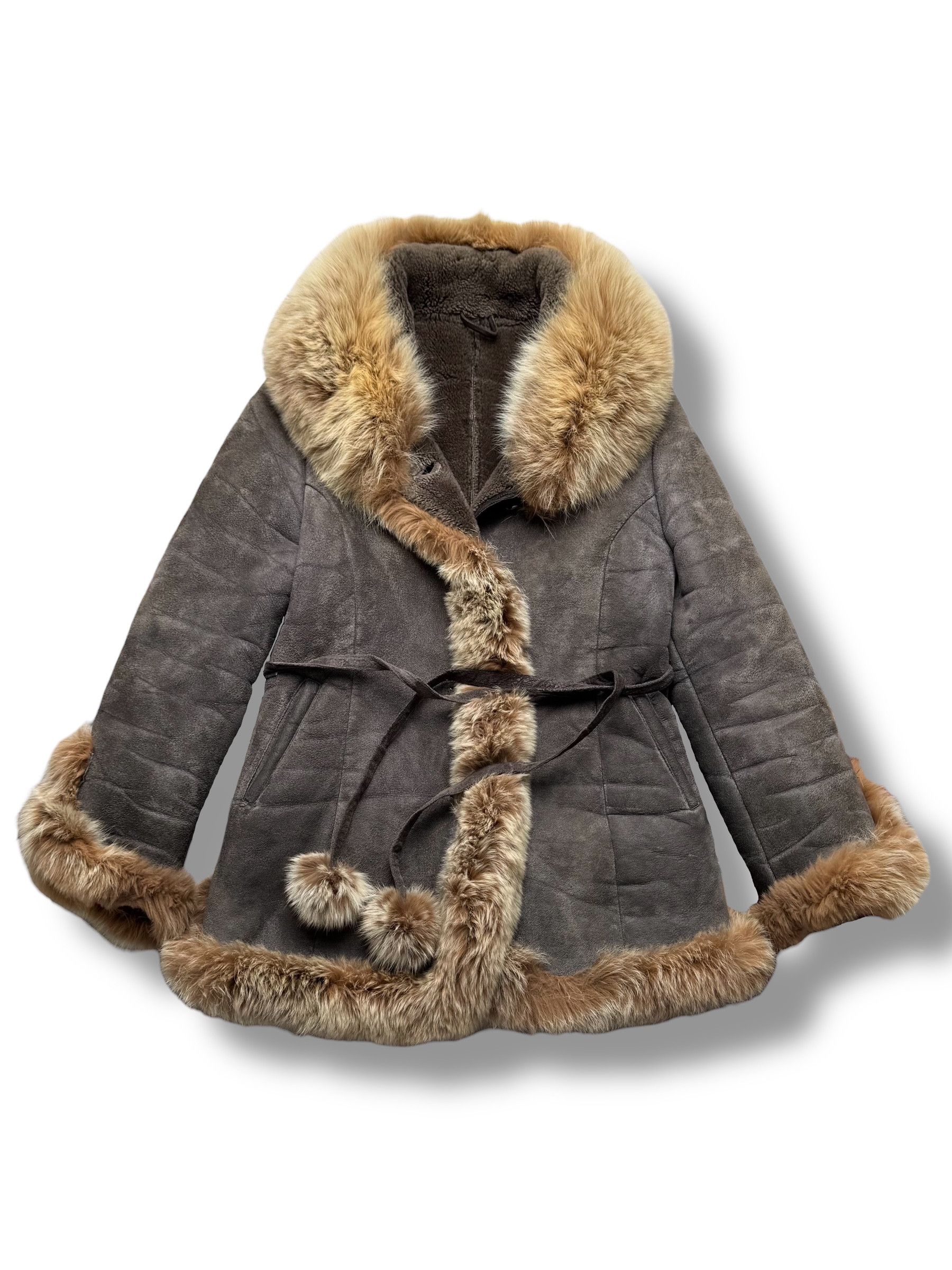 Vintage 90's Real Sheepskin Coat With Real Fur Details (V411) Size M / US 6-8 / IT 42-44 - 1 Thumbnail