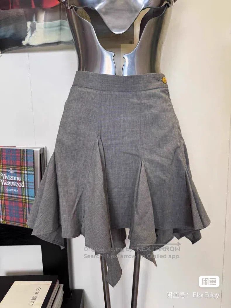 Vivienne Westwood Vivienne Westwood Gray Enamel Button Half Skirt Size 26" / US 2 / IT 38 - 1 Thumbnail