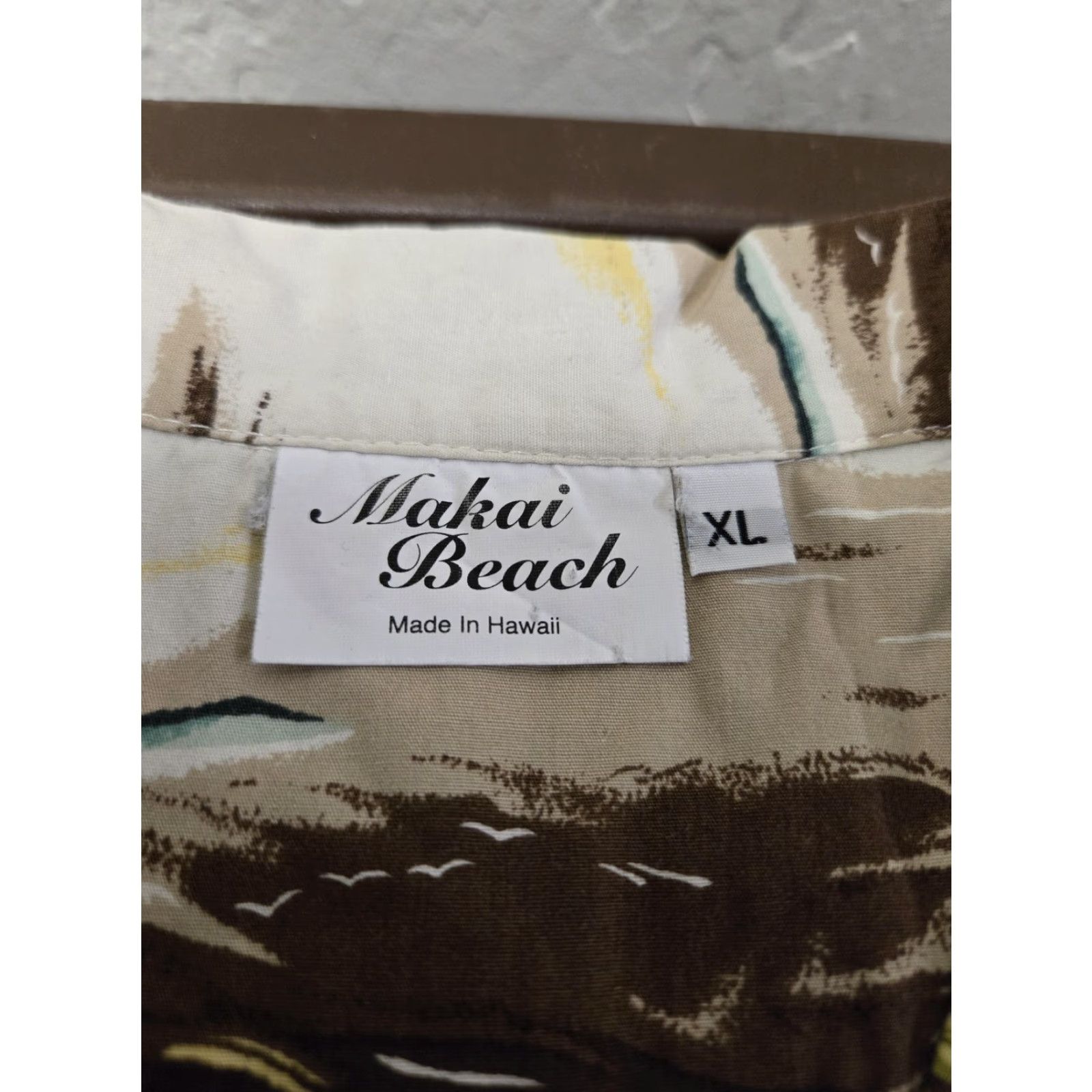 Vintage VINTAGE Makai Beach Shirt Mens XL Blue Brown Hawaiian Camp Button Up Made in Hawaii Size US XL / EU 56 / 4 - 4 Thumbnail