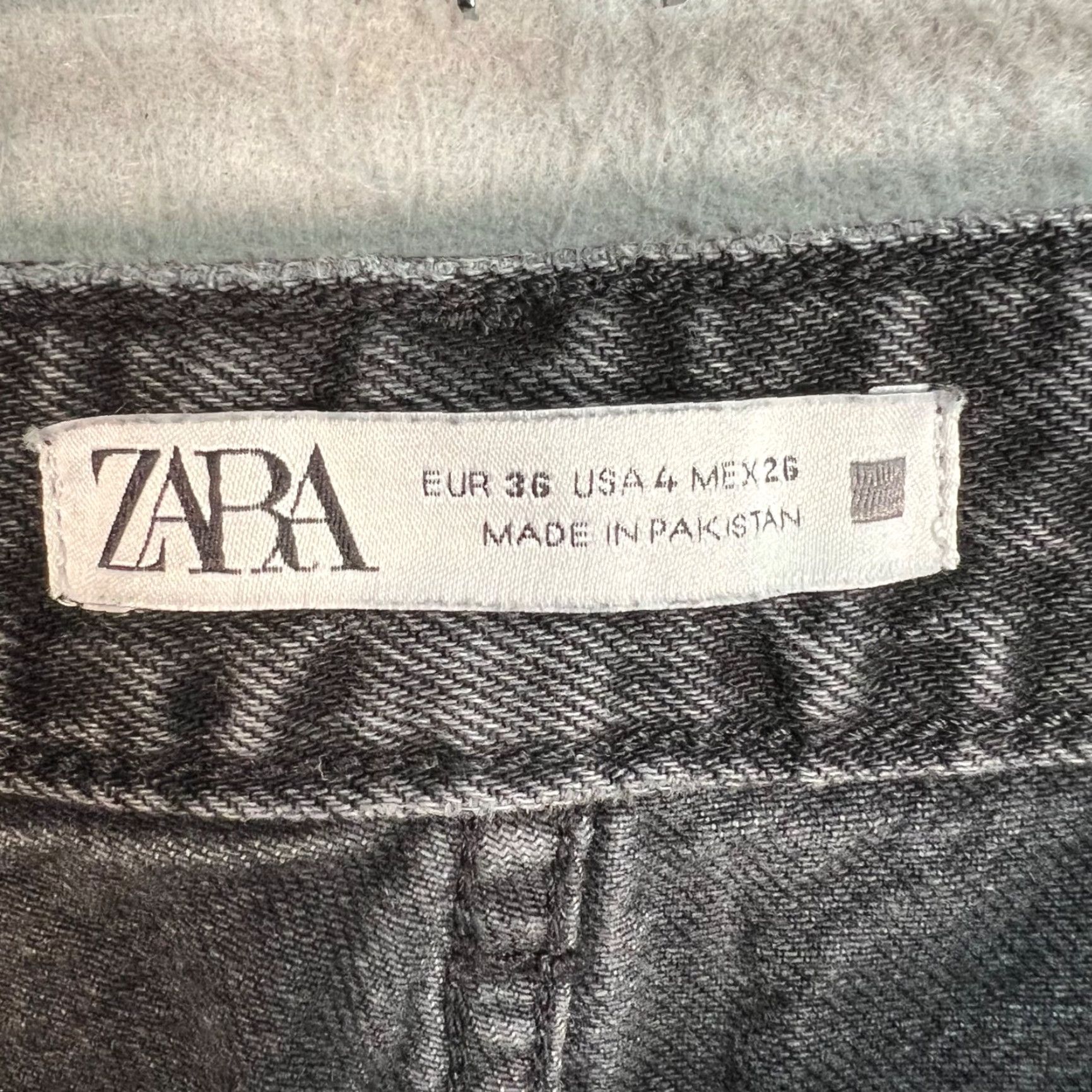 Zara Zara Jeans Women's Size 4 Black High-Waist Tapered Cotton Denim 5-Pocket Regular Rise Inseam 29 in Vintage No Shirt? Size 27" / US 4 / IT 40 - 3 Thumbnail
