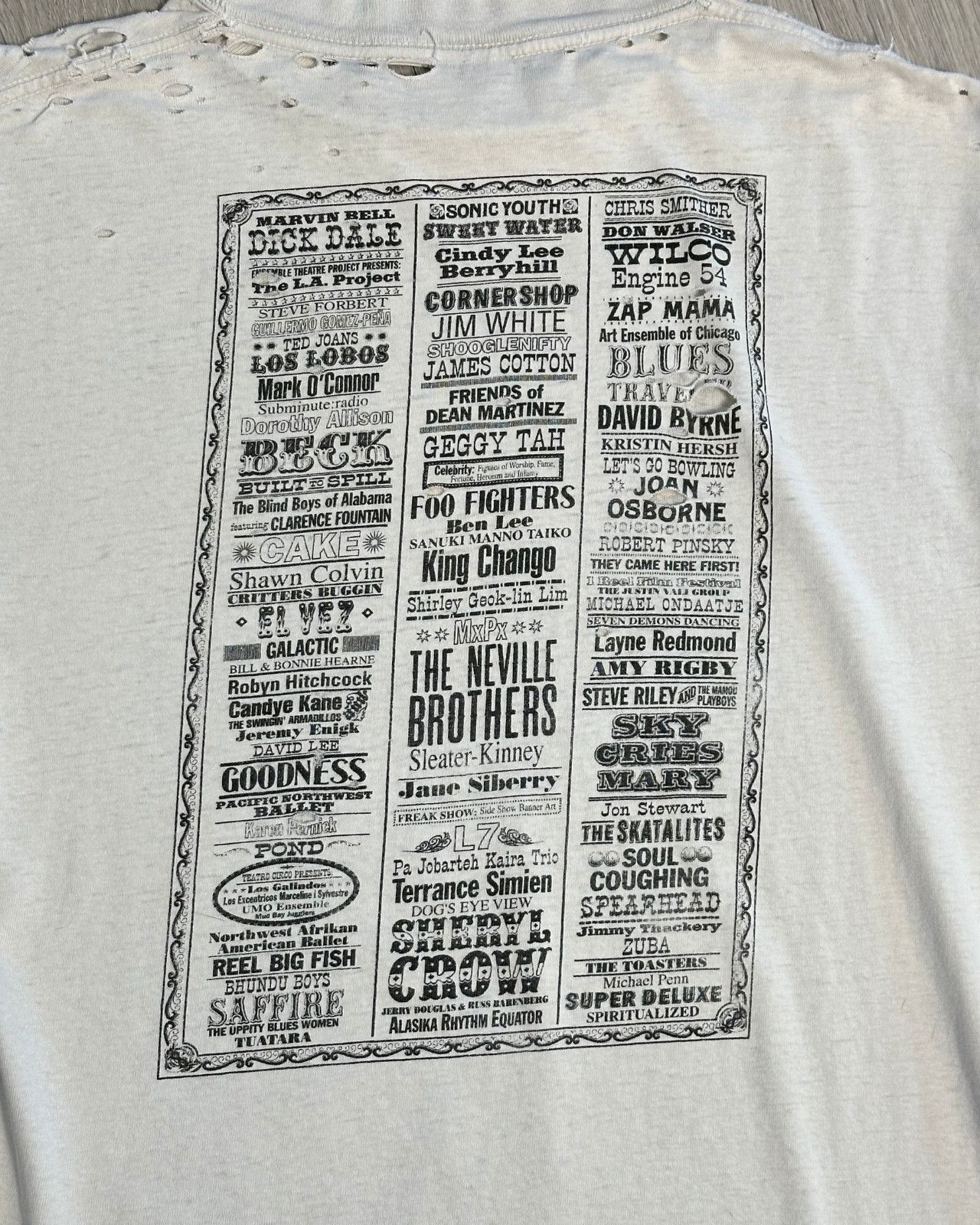 Band Tees 1997 Bumbershoot Music & Arts Festival Distressed T-Shirt Size US XL / EU 56 / 4 - 4 Thumbnail