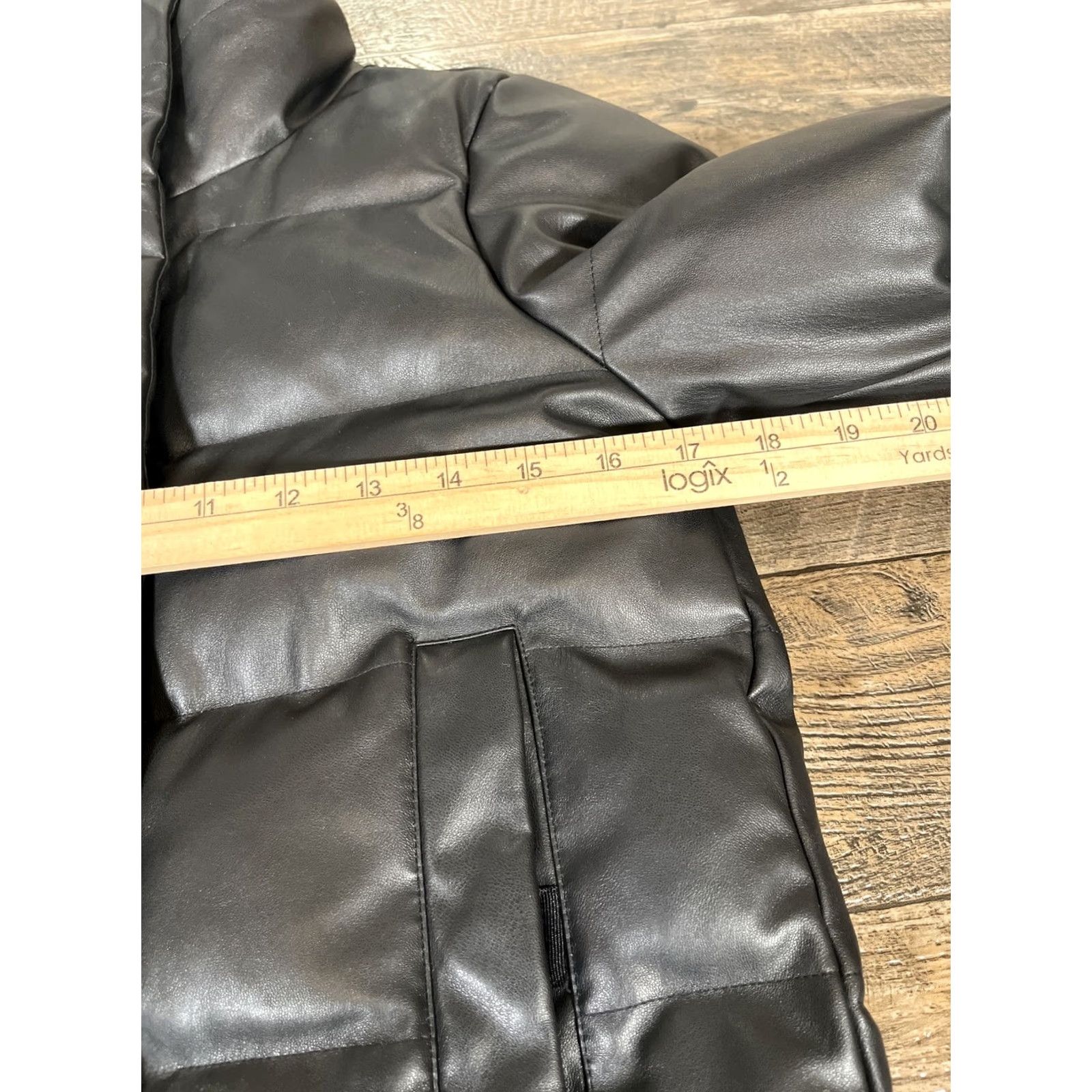 Abercrombie & Fitch VINTAGE Abercrombie & Fitch Puffer Jacket Womens XS Black Vegan Cropped Y2K Womens XS Black Puffer Jacket Size XS / US 0-2 / IT 36-38 - 3 Thumbnail