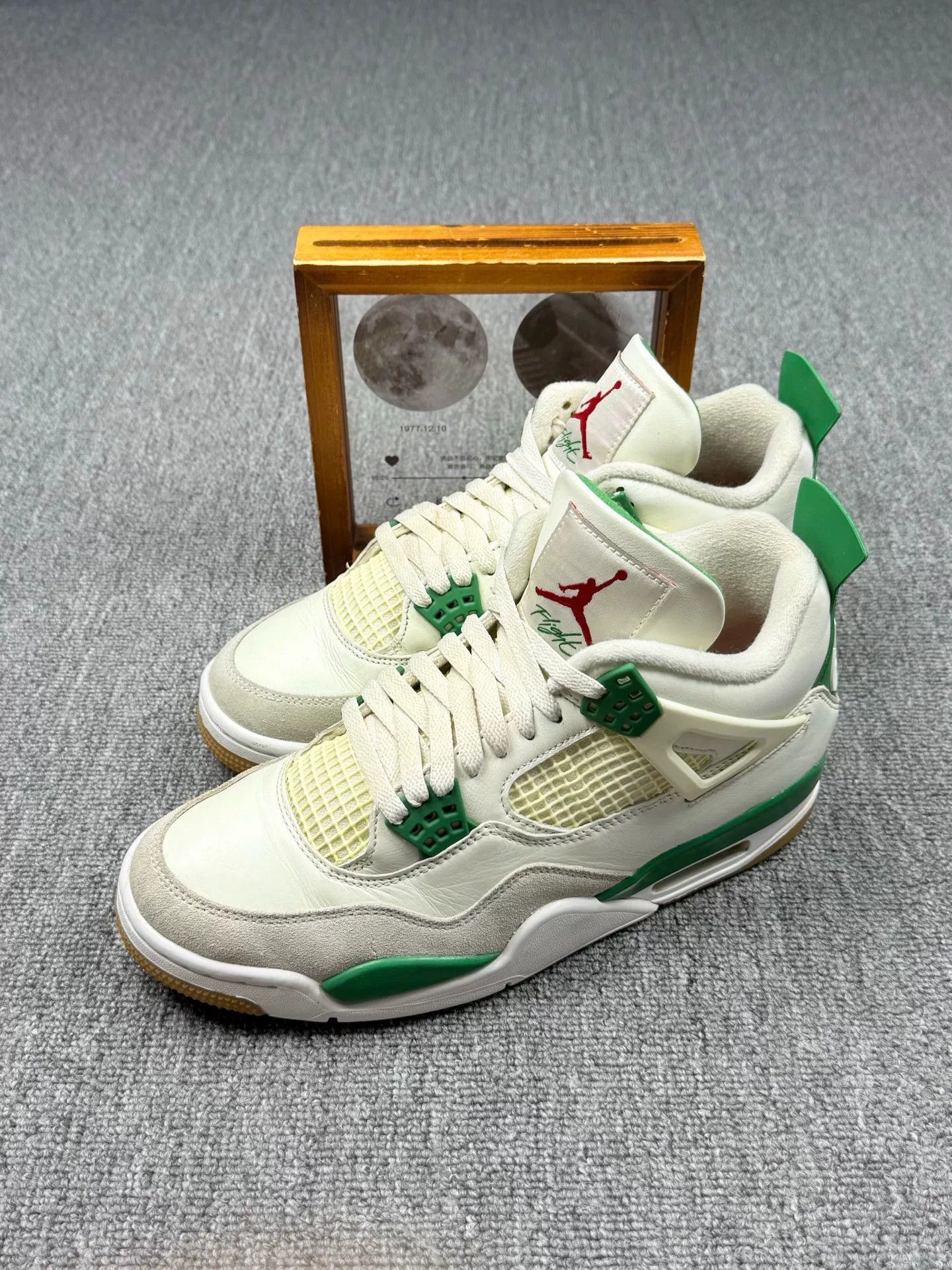 Nike Nike AJ4 Green Lowtop Sneakers 9 Men Size US 9 / EU 42 - 1 Thumbnail
