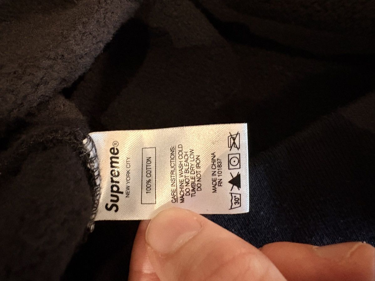 Supreme Supreme hoodie in black. Size US M / EU 48-50 / 2 - 6 Thumbnail