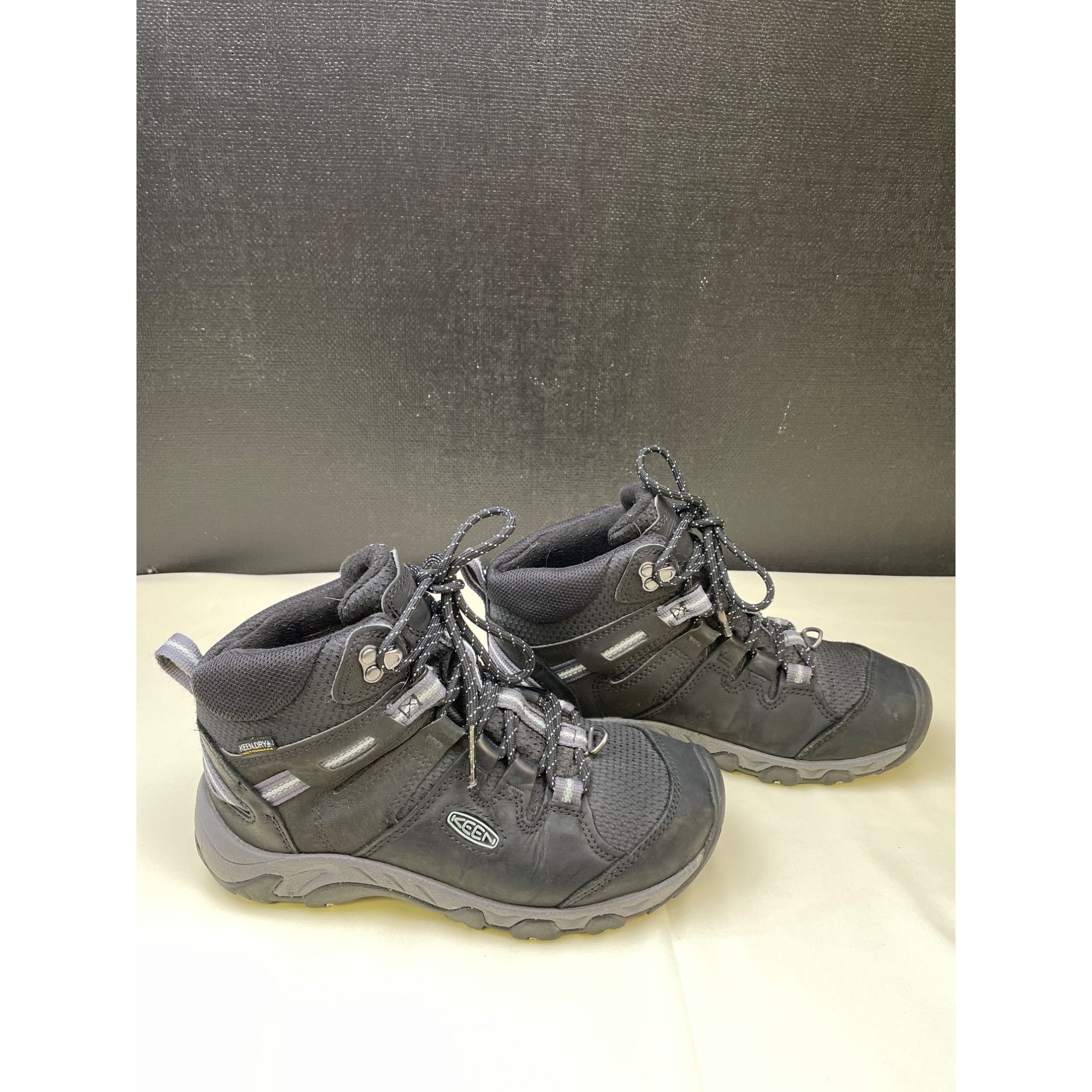 KEEN Keen Women's Black Mid Waterproof Hiking Boots/Ankle Shoes S Size US 6 / IT 36 - 4 Thumbnail