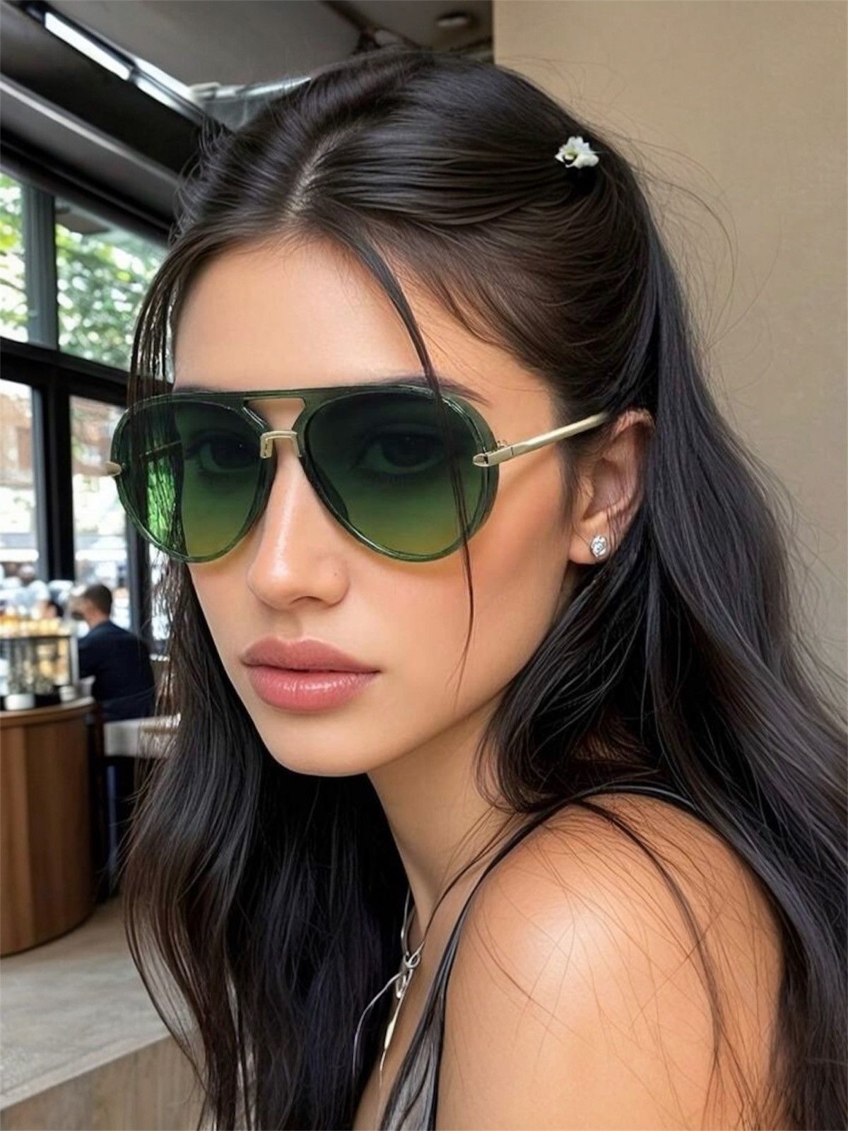 Other Women Oversized Green Gradient Sunglasses Gold Frame Fashion Size ONE SIZE - 4 Thumbnail