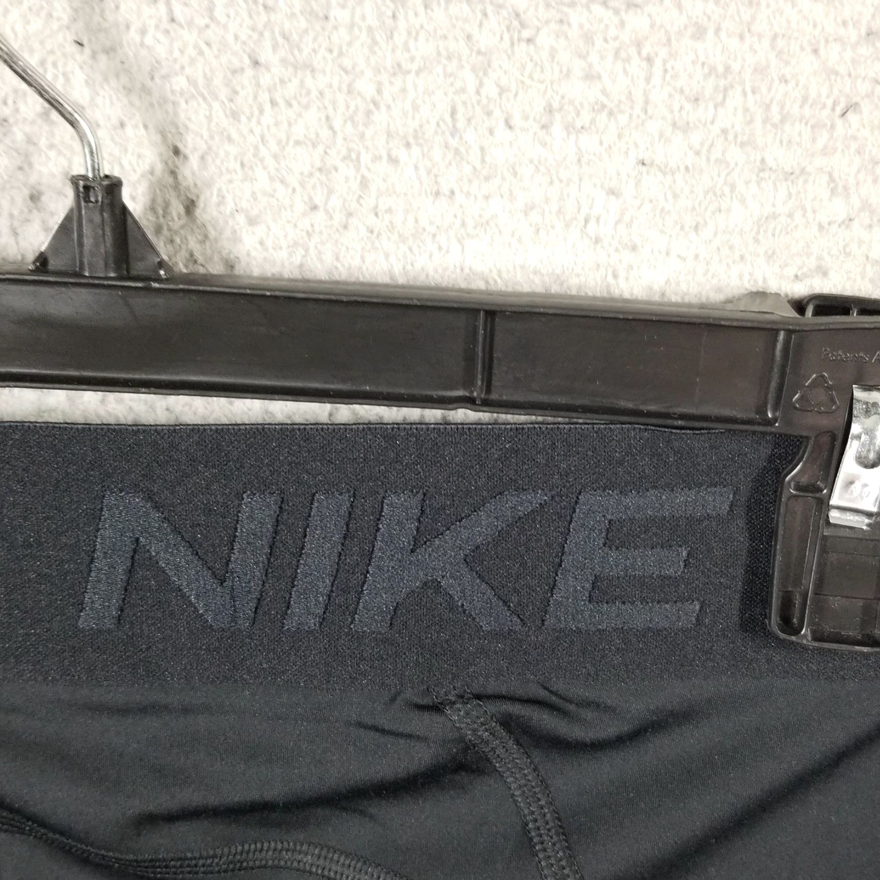 Nike Nike Pro Women's Mid-Rise 3" Shorts Medium Black FN3136-010 Pro Nike shorts Rise Mid 3" Women's Medium Black FN3136-010 Size 32" / US 10 / IT 46 - 7 Thumbnail