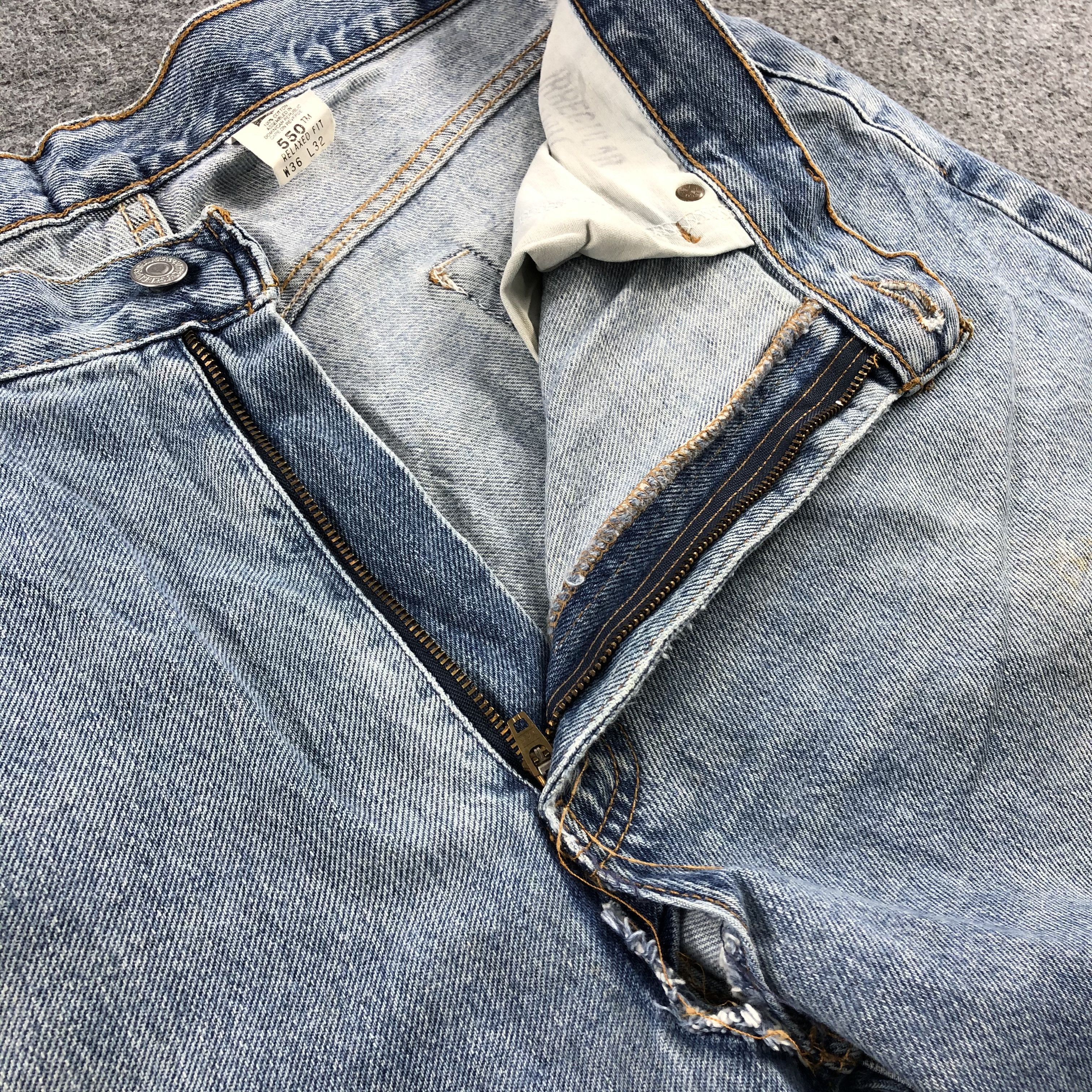 Levi's Vintage 90s Blue Wash Levis 550 Jeans-J1464 Size US 36 / EU 52 - 9 Thumbnail