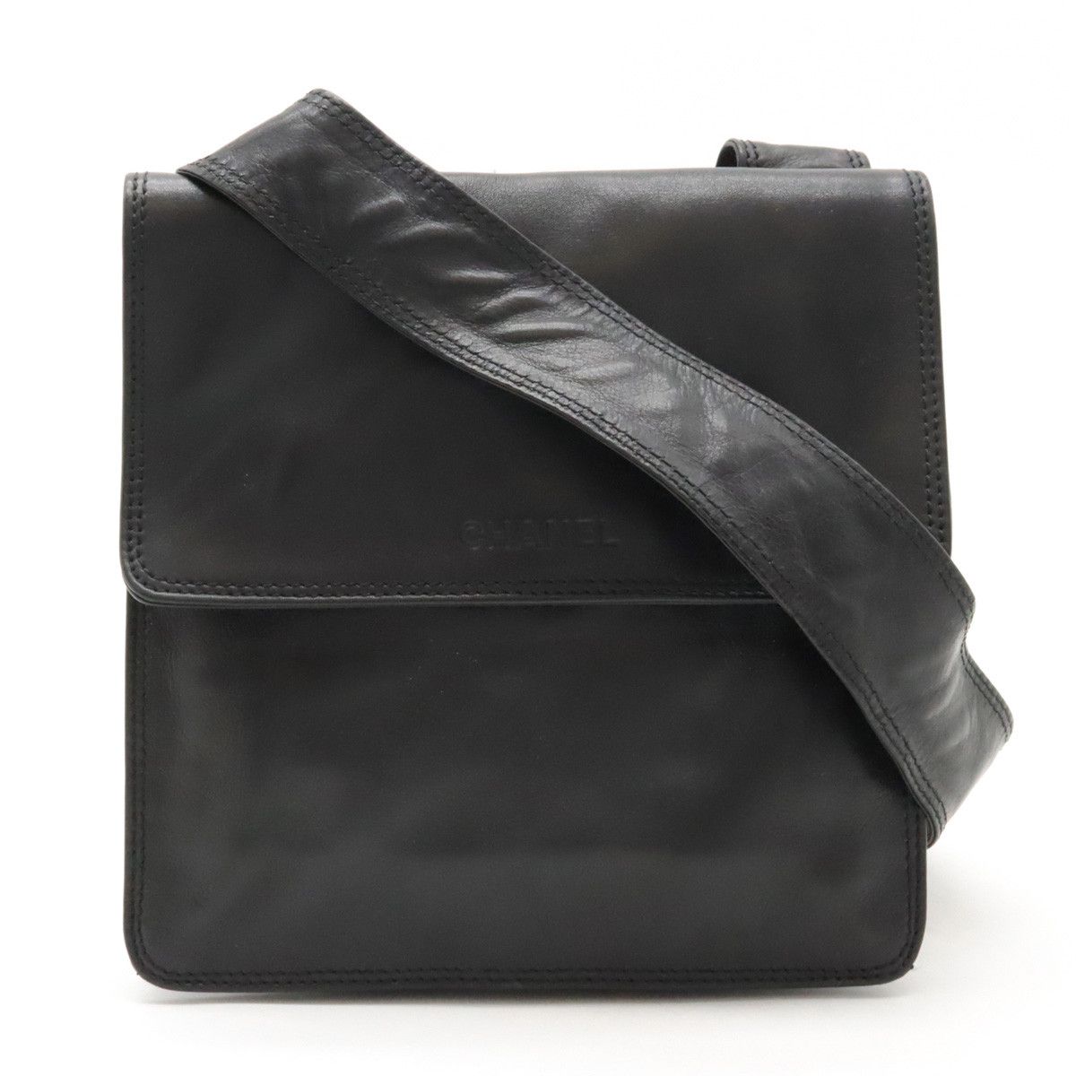 Chanel Chanel Leather Logo Shoulder Bag Pochette Sacoche Leather Crossbody Bag in Very Good Condition
