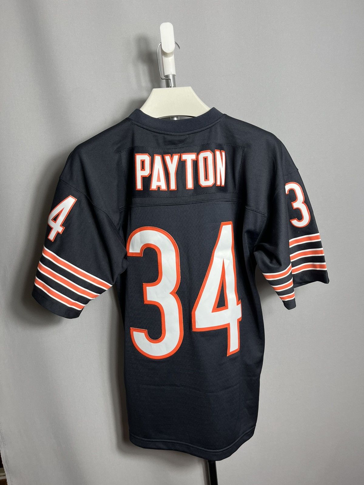 Mitchell & Ness Walter Payton Navy Chicago Bears 1985 Legacy Replica Jersey Size US M / EU 48-50 / 2 - 4 Thumbnail