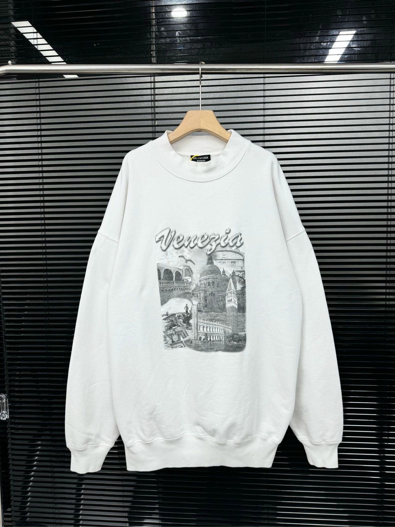 Balenciaga Balenciaga Architecture Letter Hoodie Size US L / EU 52-54 / 3 - 1 Thumbnail